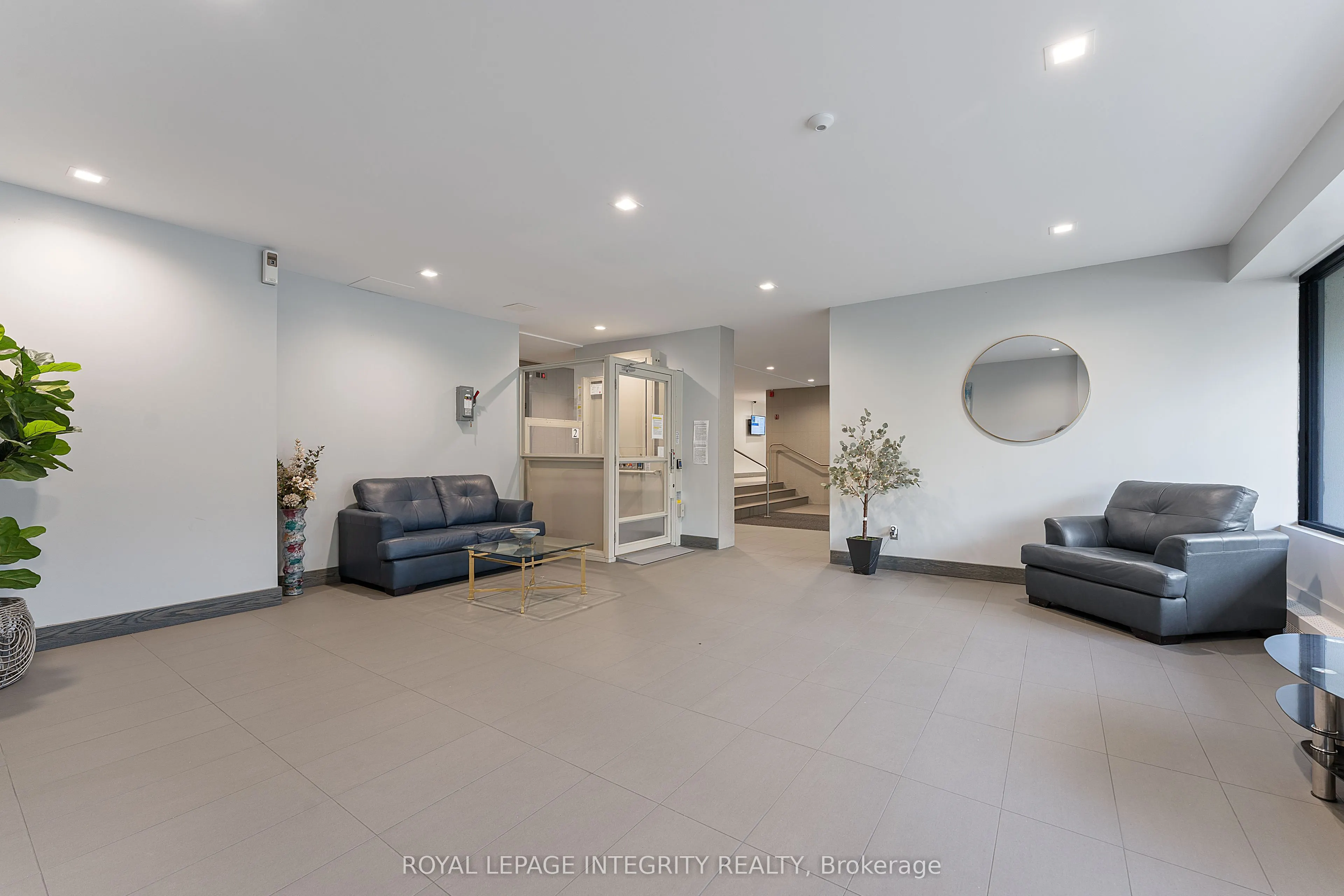 665 Bathgate Drive, #303
