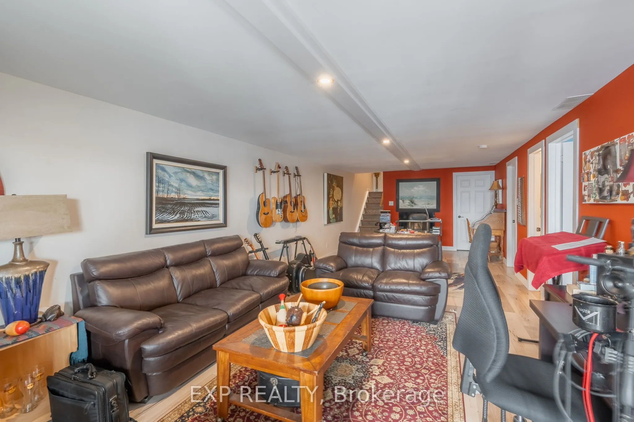 90 Ontario St Street S, #20