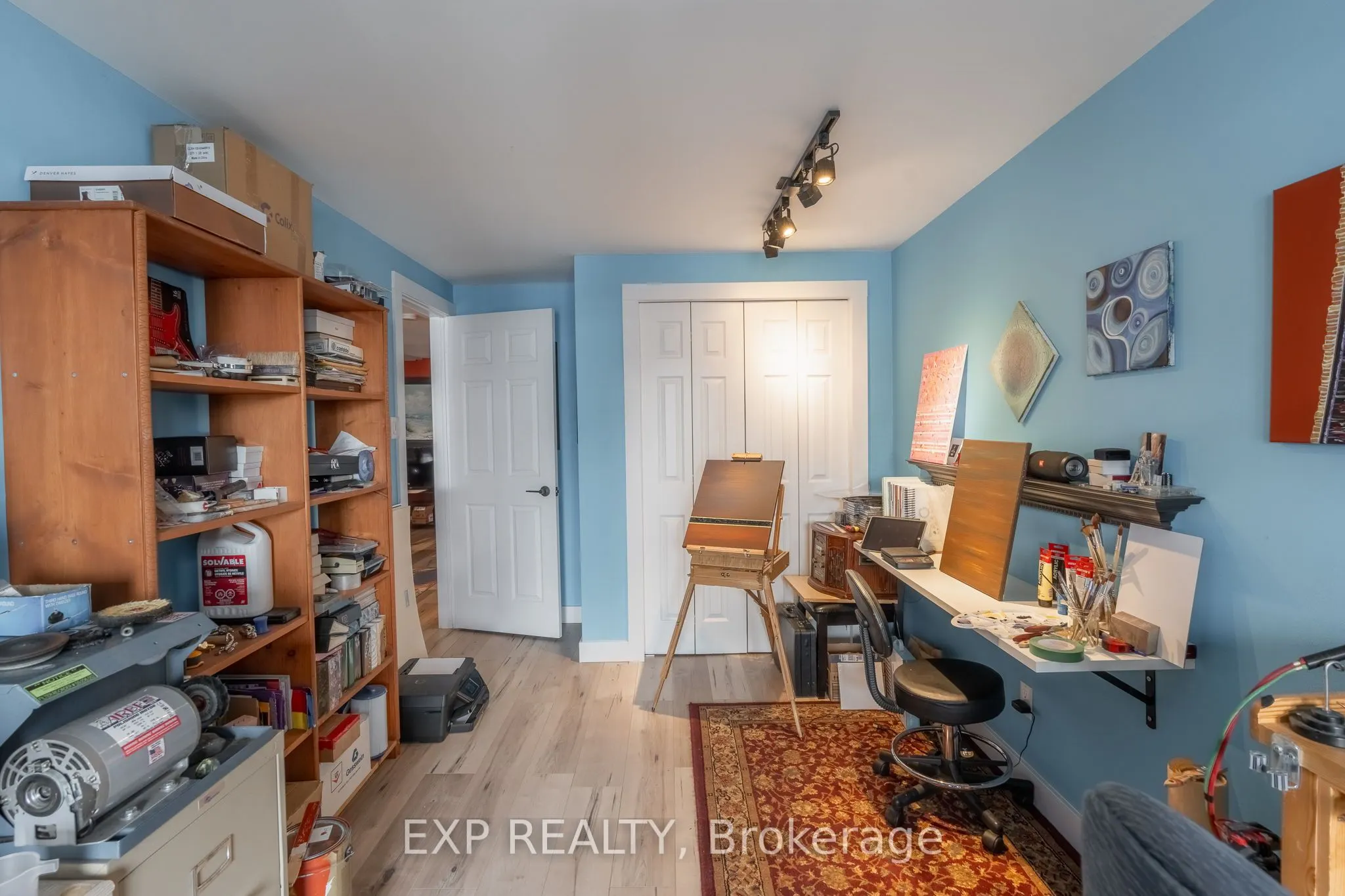 90 Ontario St Street S, #20