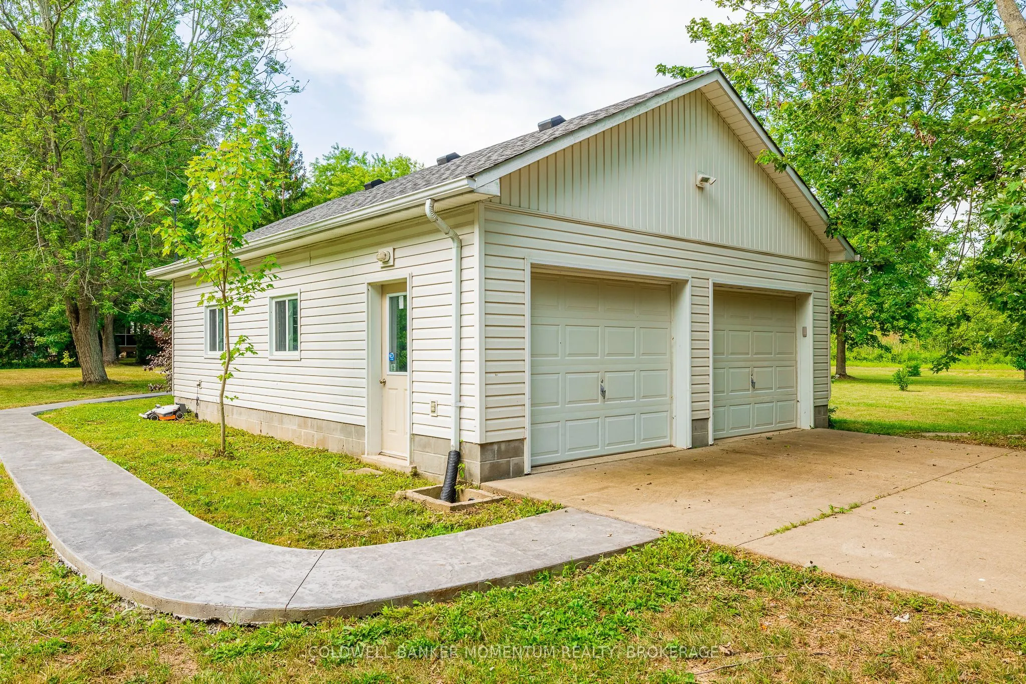 942 Cauthard Road