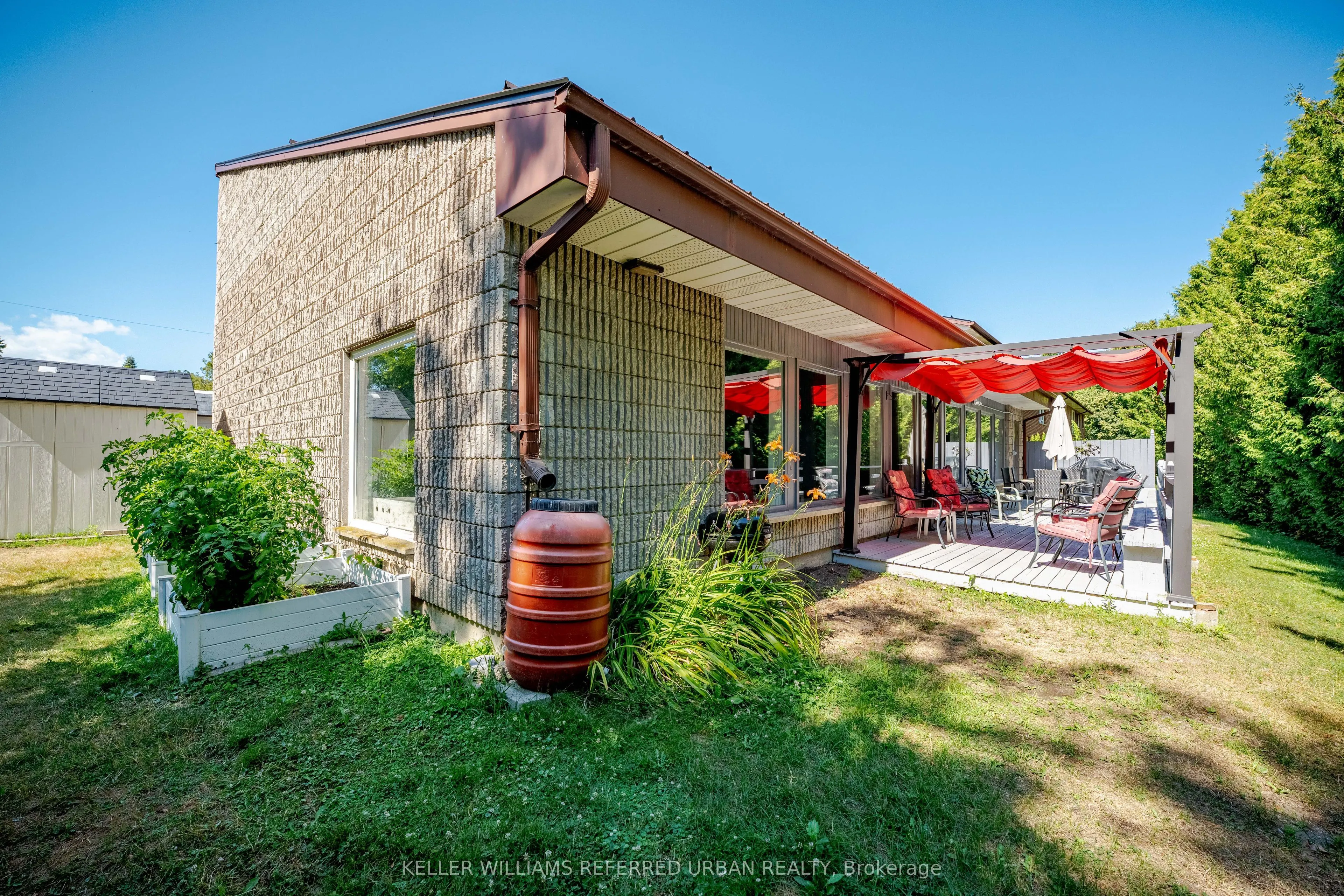 133 Ontario Street, #207