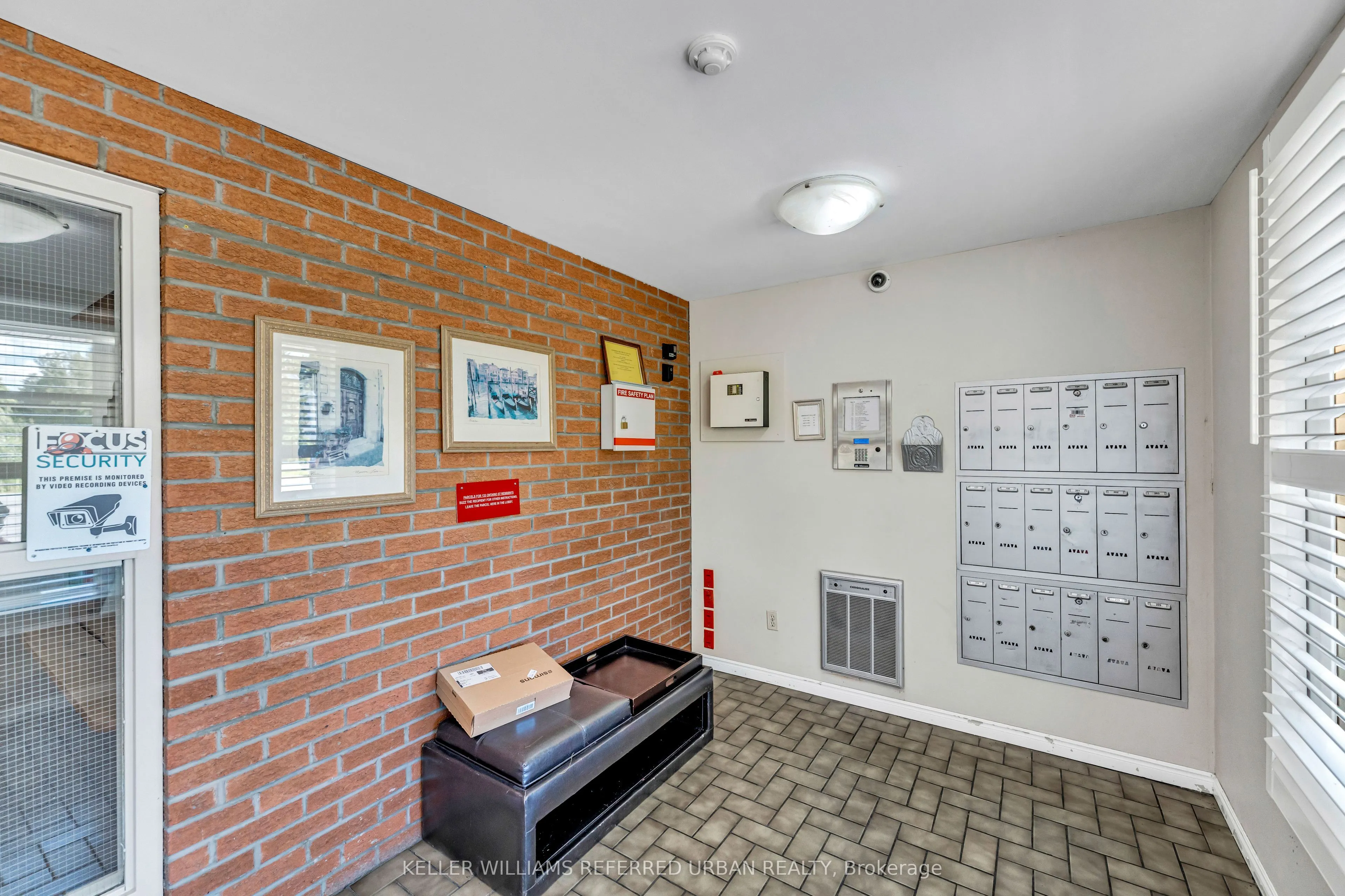 133 Ontario Street, #207