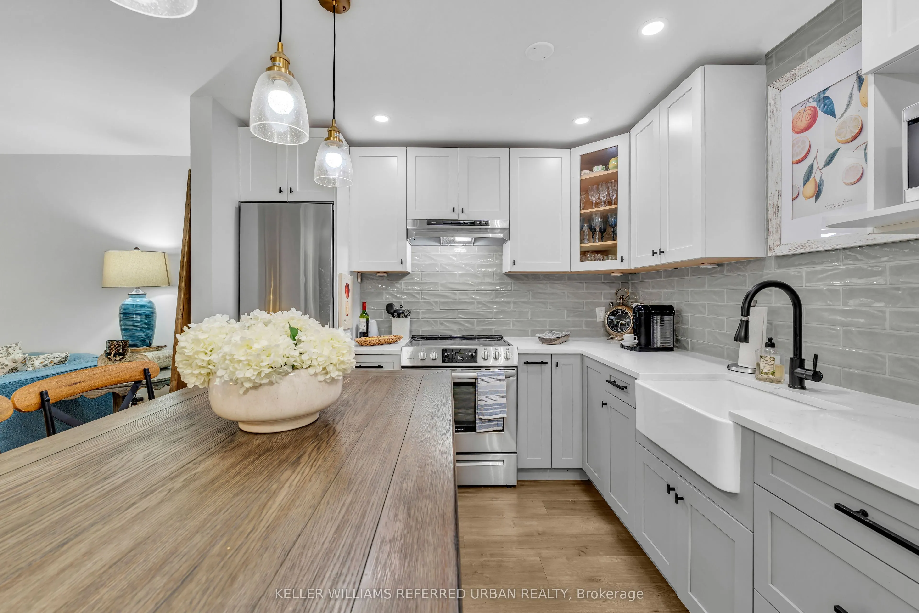 133 Ontario Street, #207