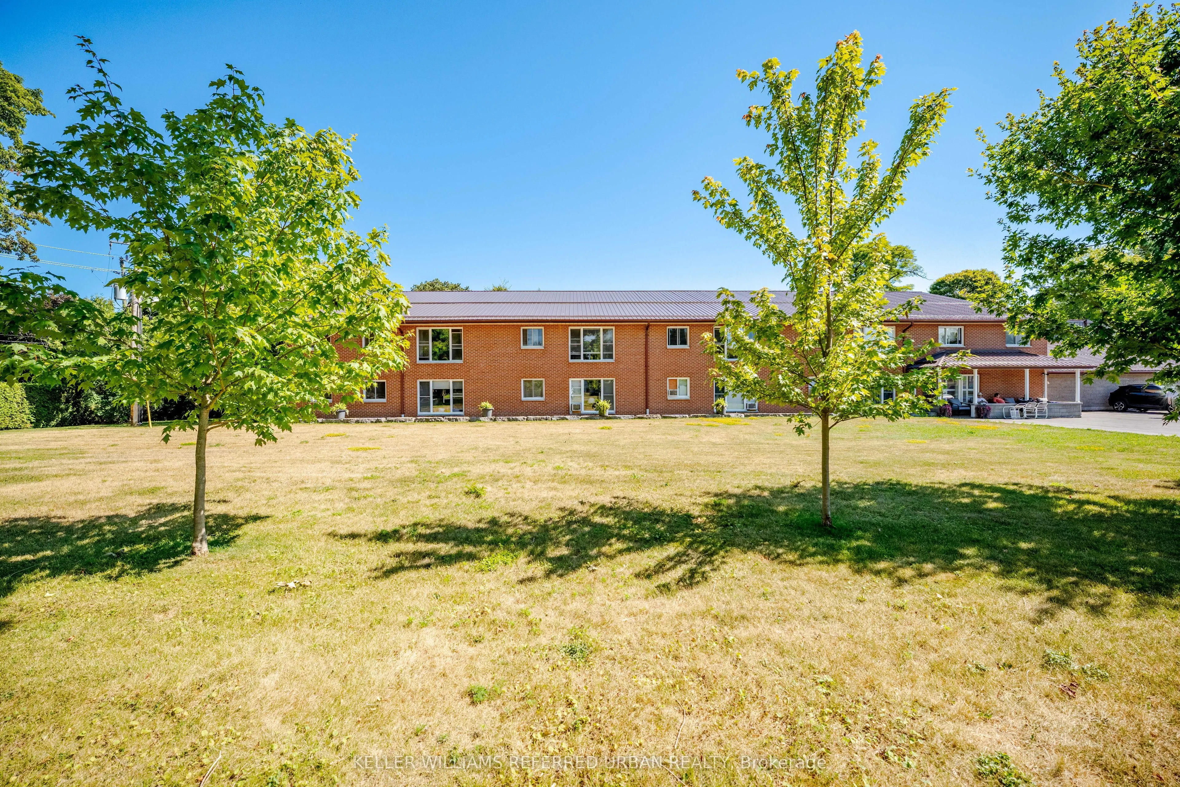 133 Ontario Street, #207