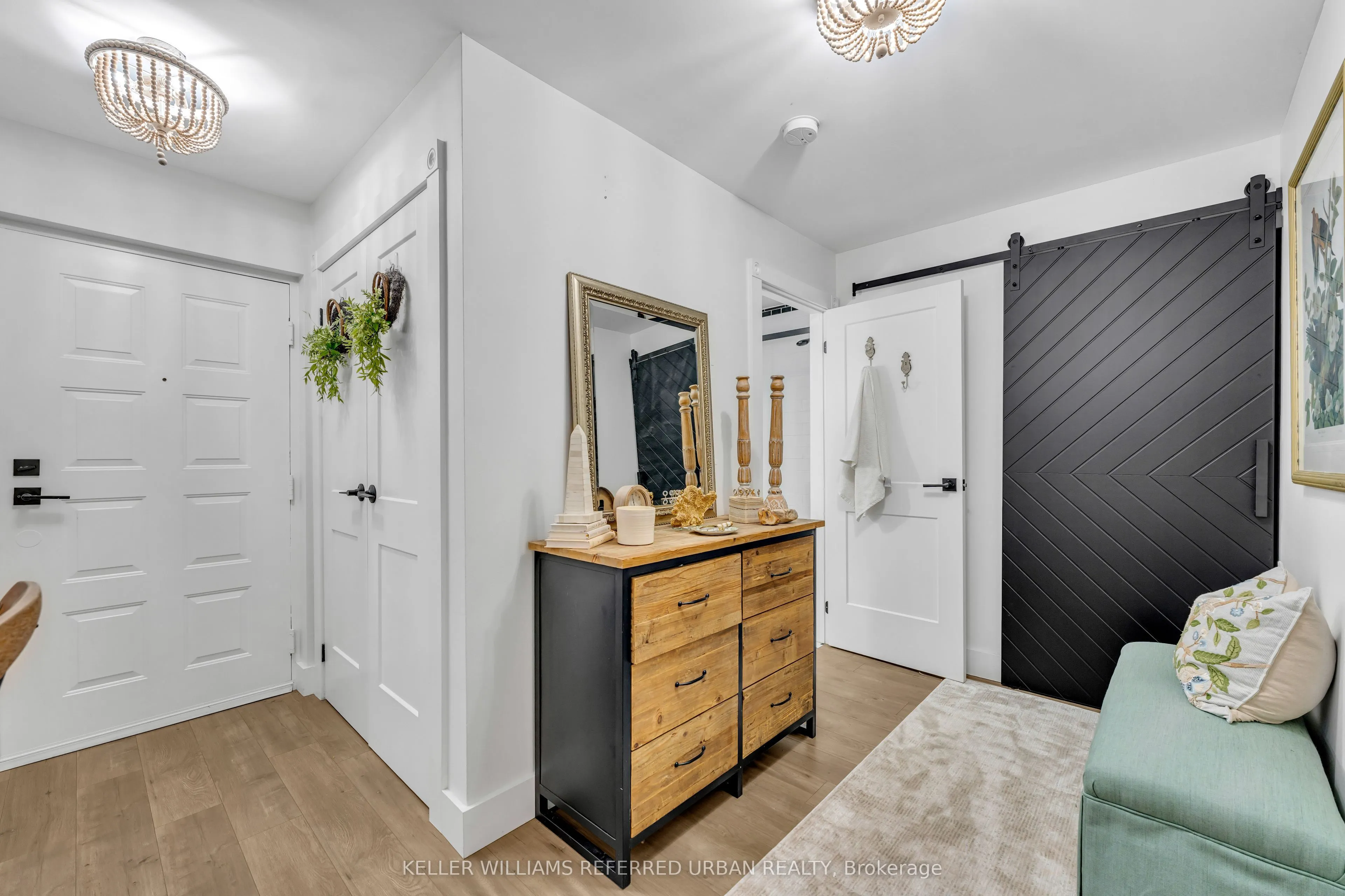 133 Ontario Street, #207