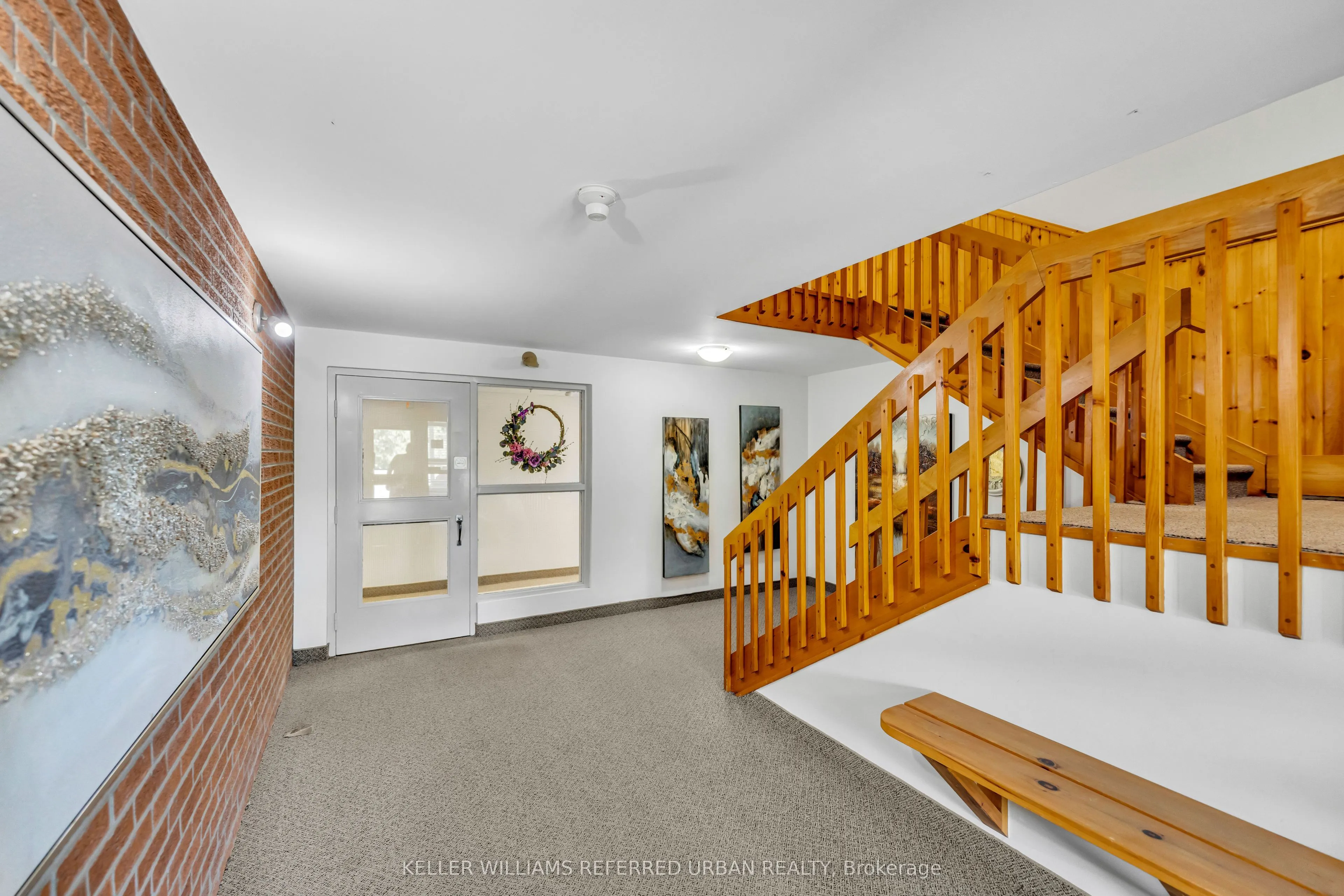 133 Ontario Street, #207