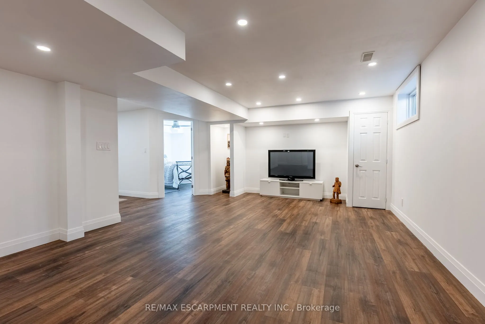 9 Richard Crescent
