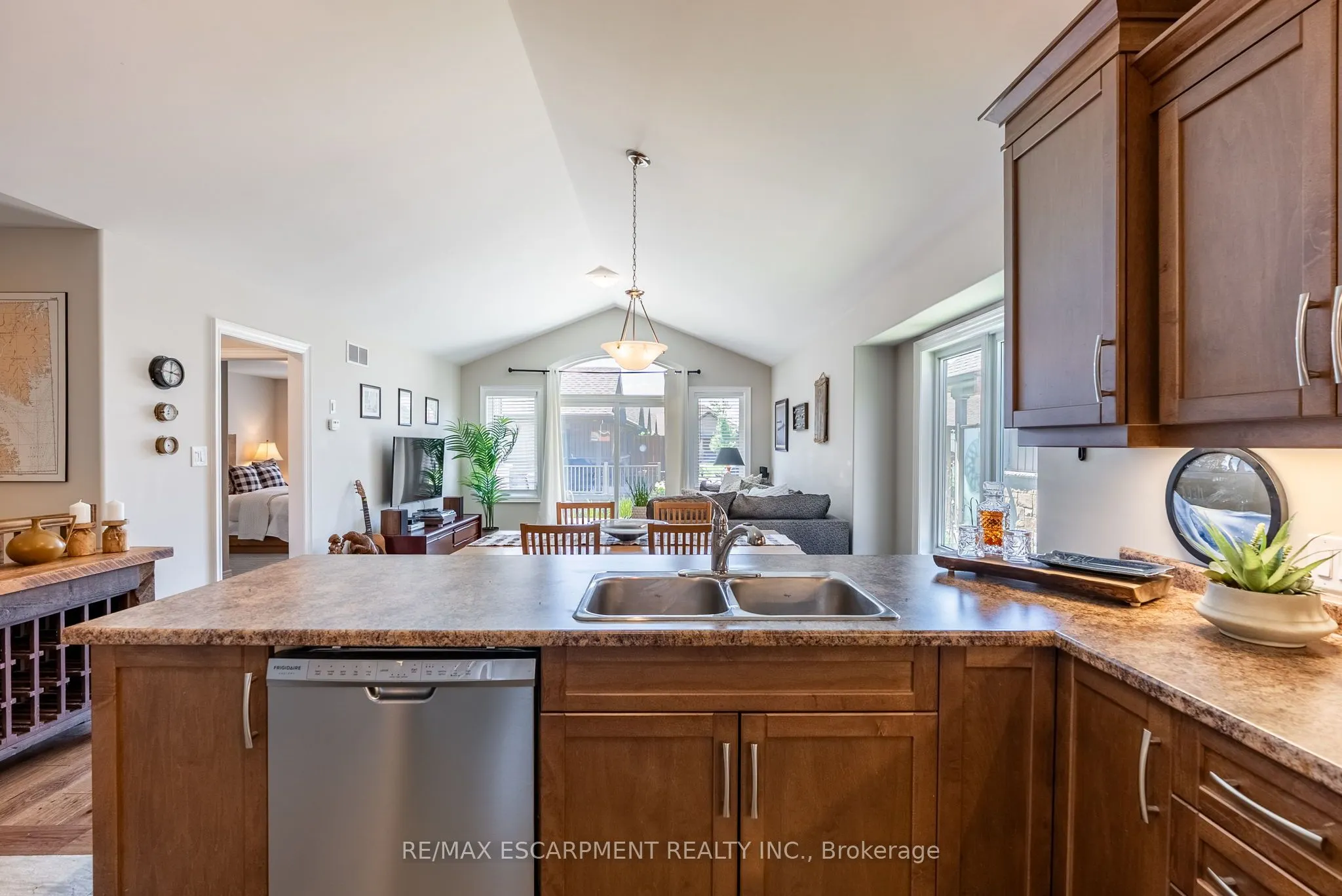 9 Richard Crescent