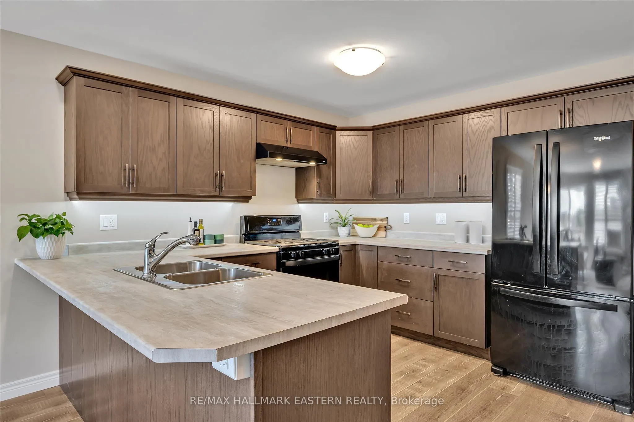 82 Darrell Drain Crescent