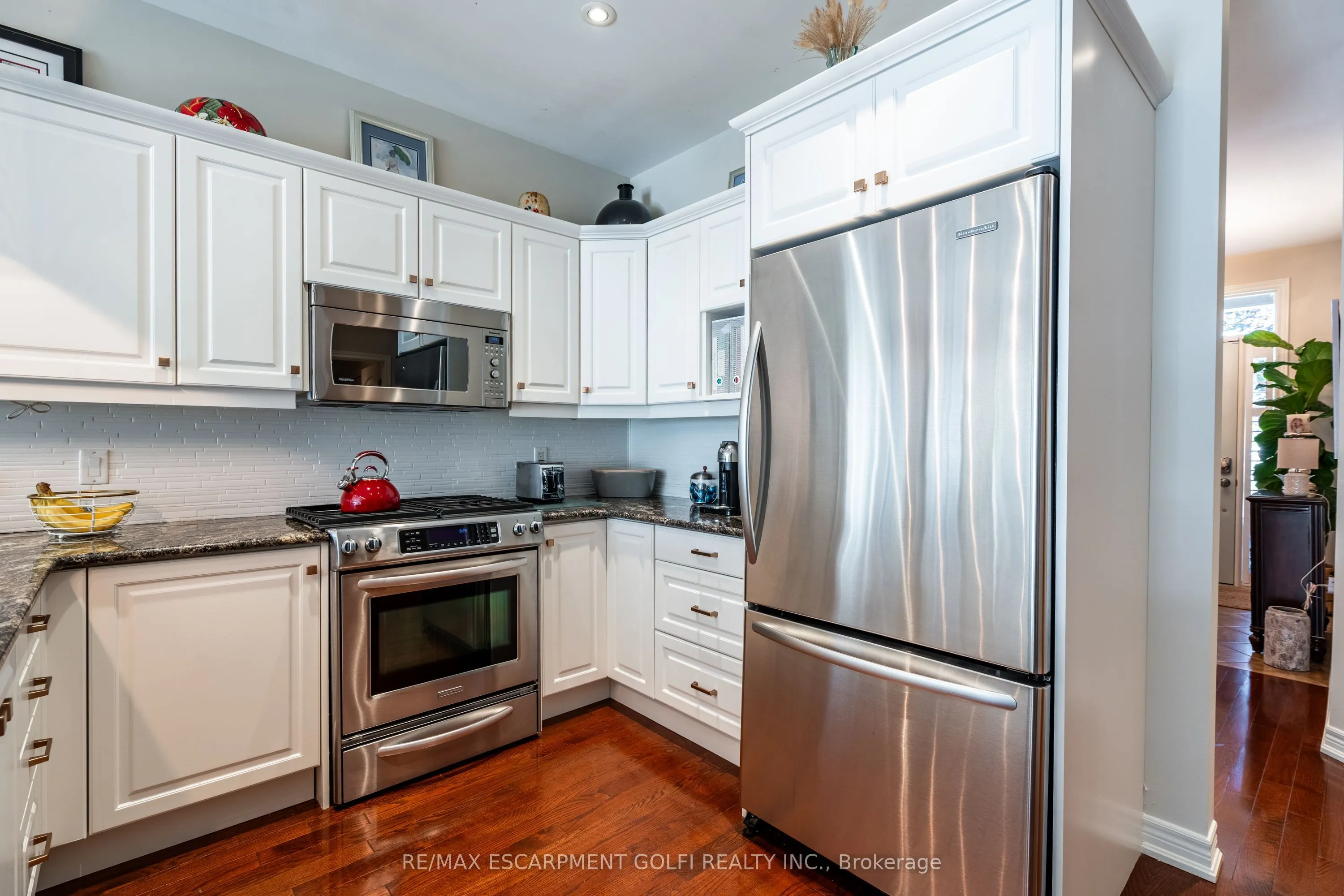 56 Videl Crescent N