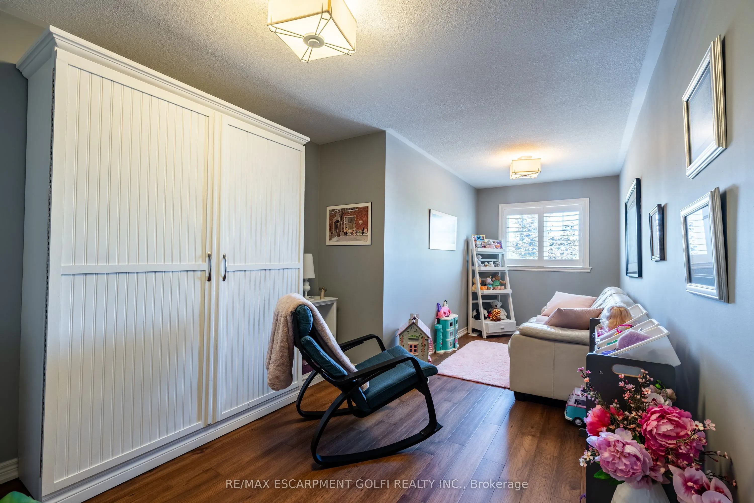 56 Videl Crescent N