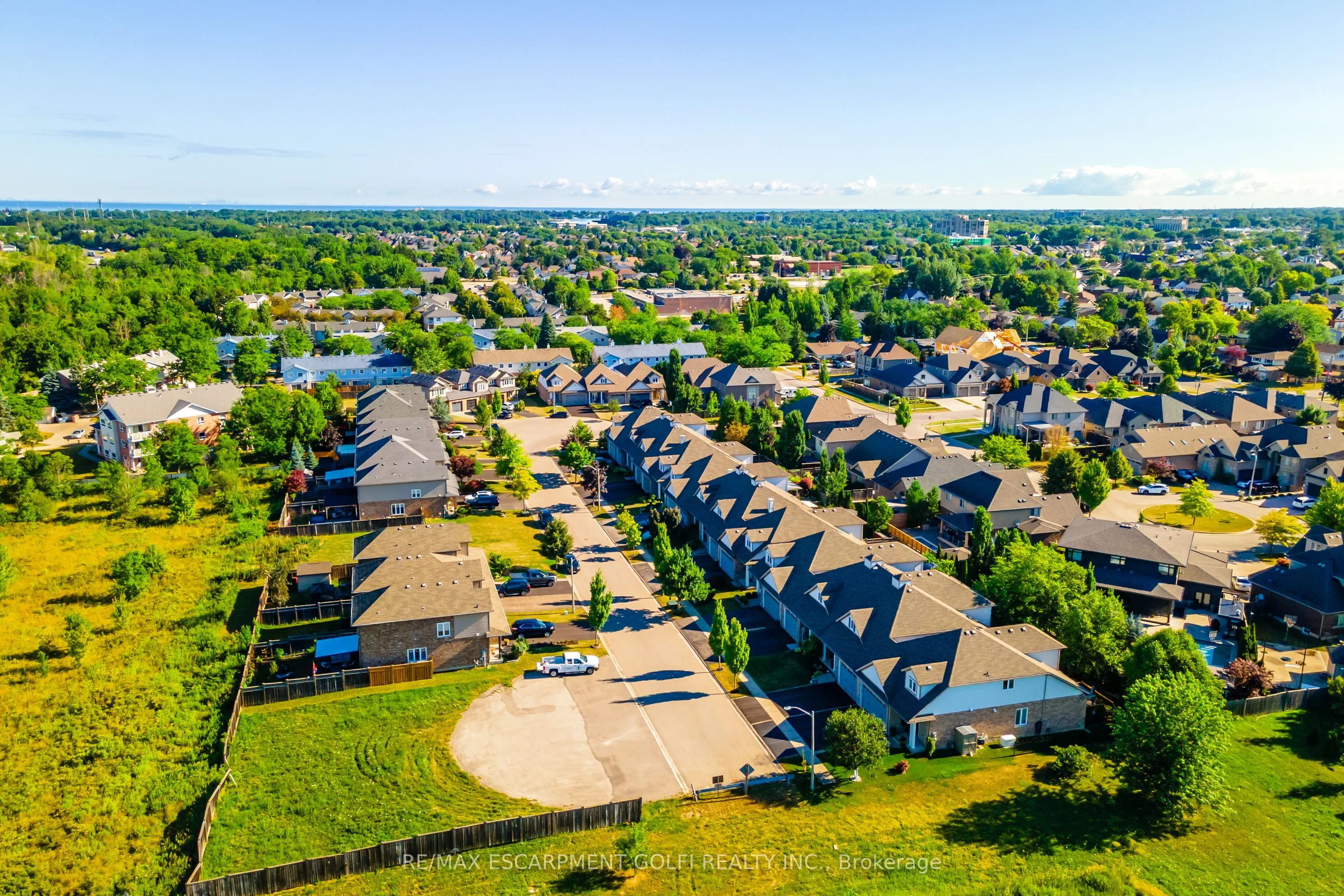 56 Videl Crescent N