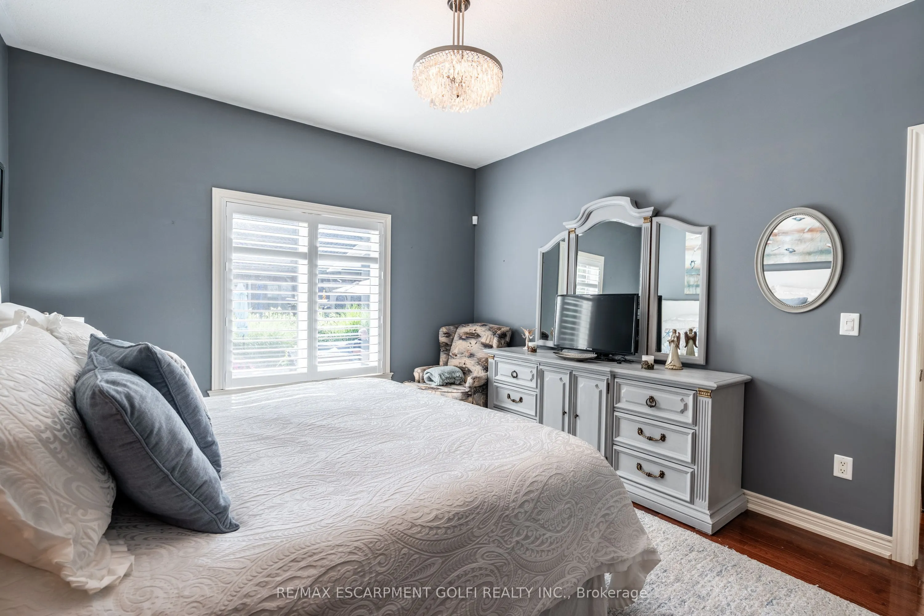 56 Videl Crescent N