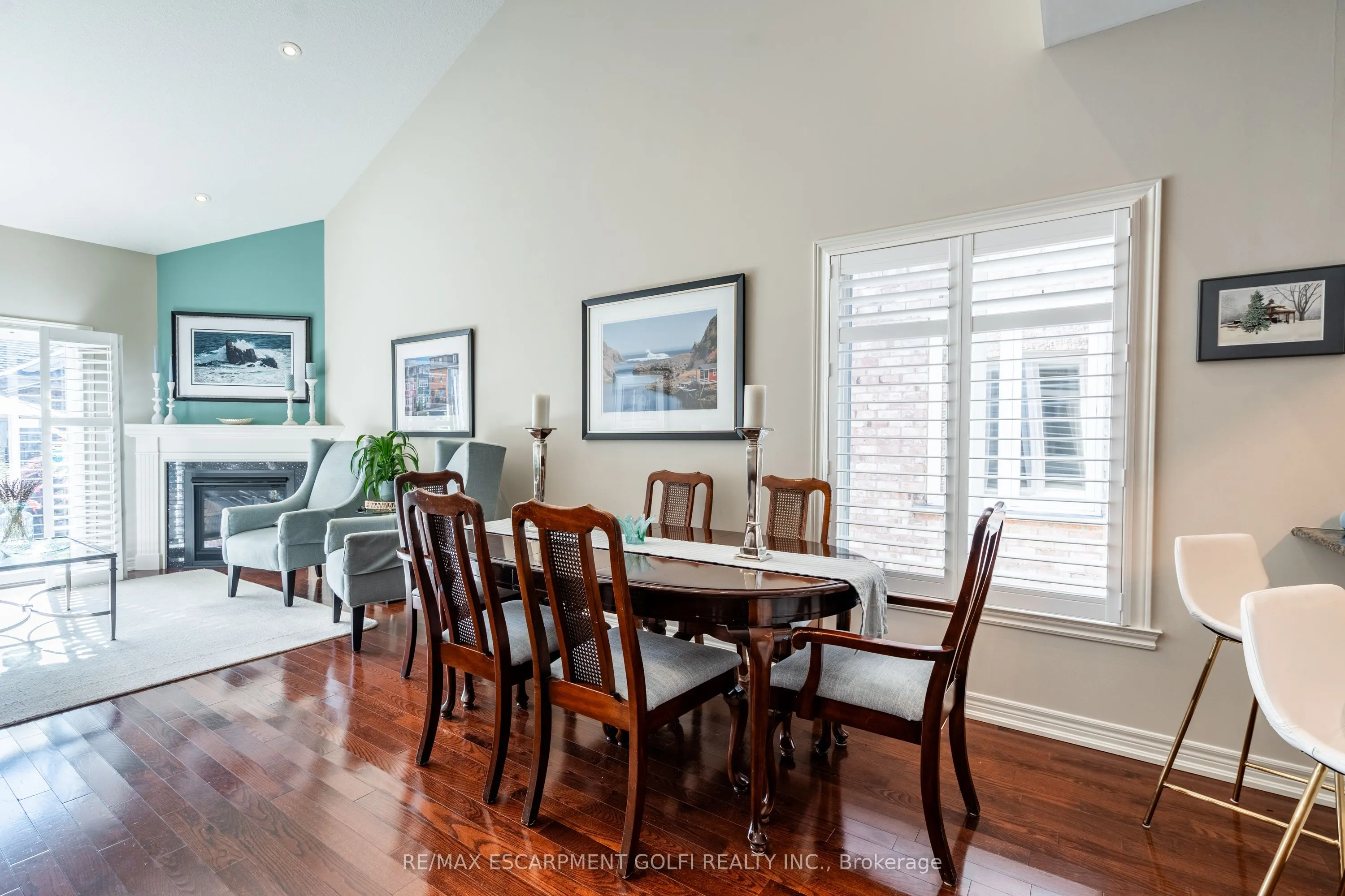56 Videl Crescent N