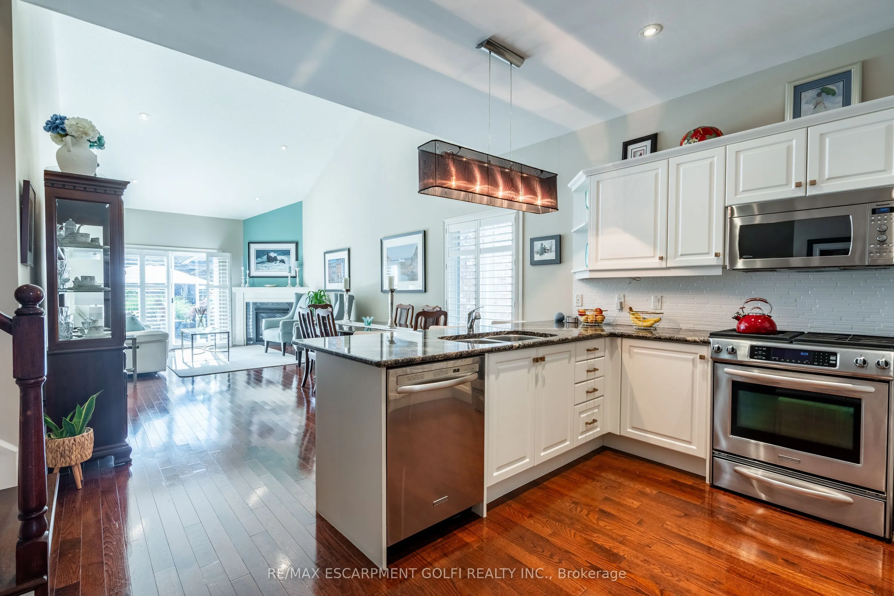 56 Videl Crescent N