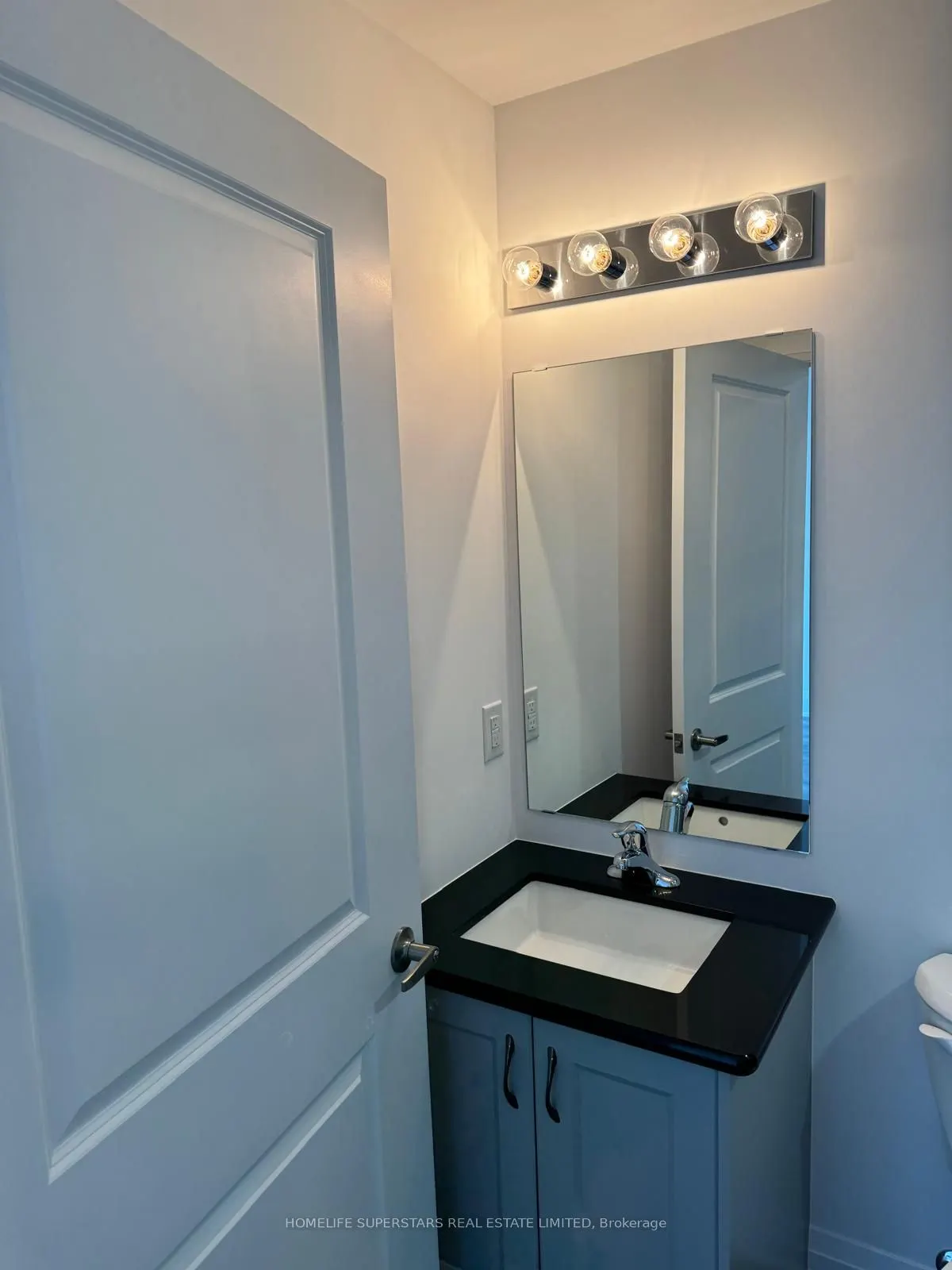 470 Dundas Street E, #1104