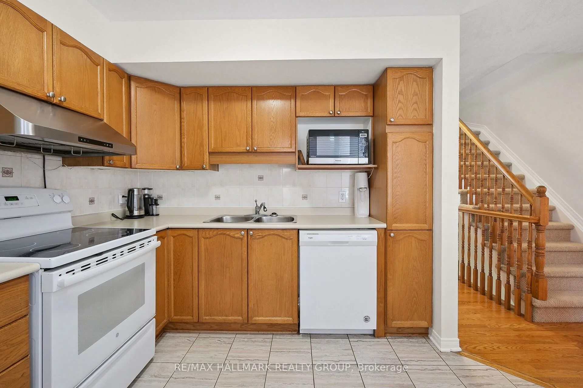 9 Radstock Private
