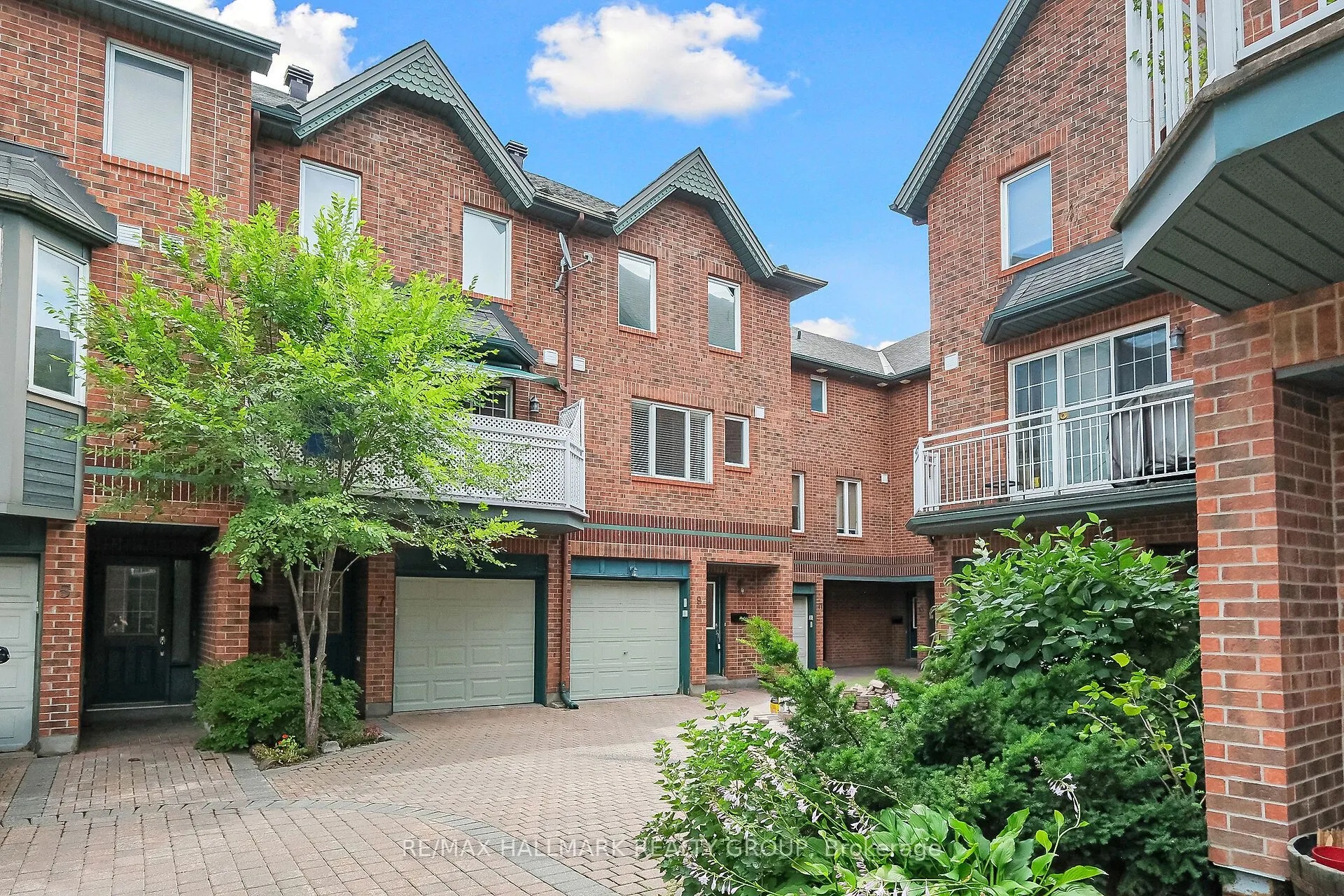 9 Radstock Private