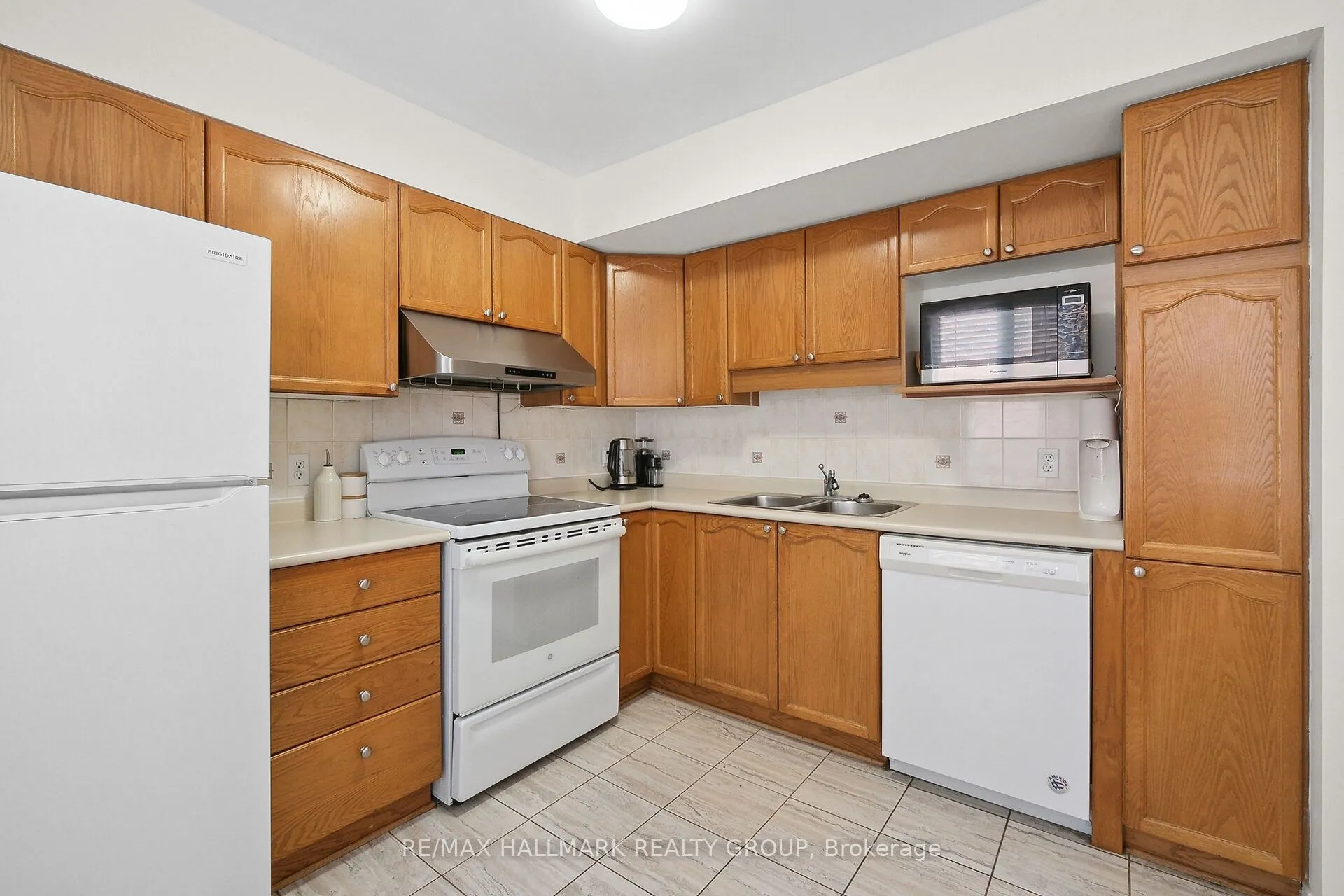 9 Radstock Private
