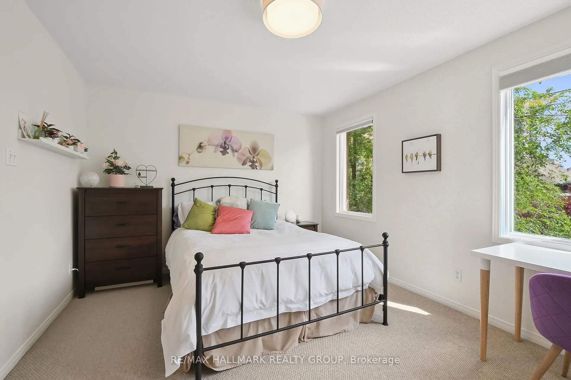 9 Radstock Private