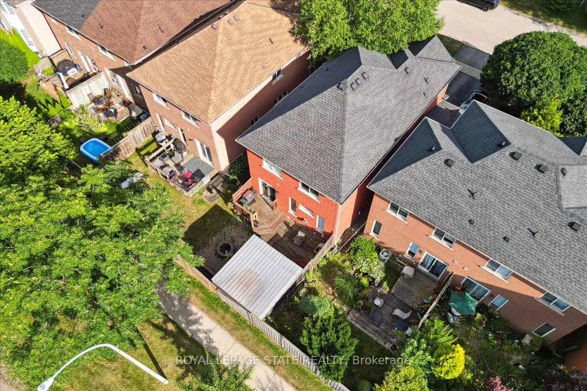 70 Moore Crescent