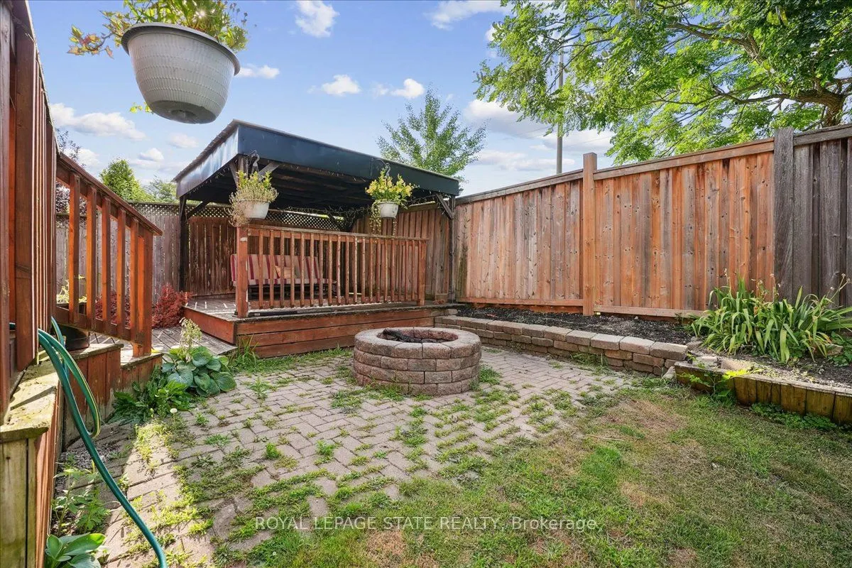 70 Moore Crescent