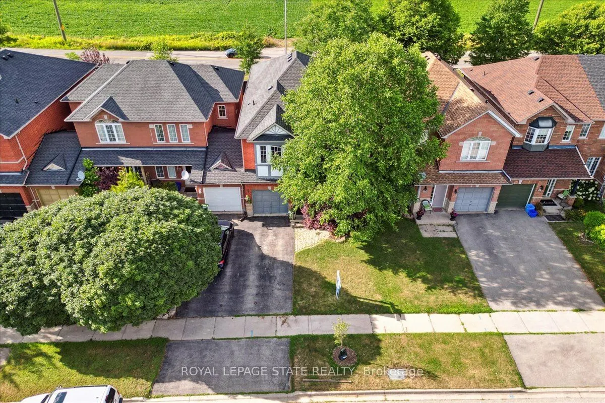70 Moore Crescent