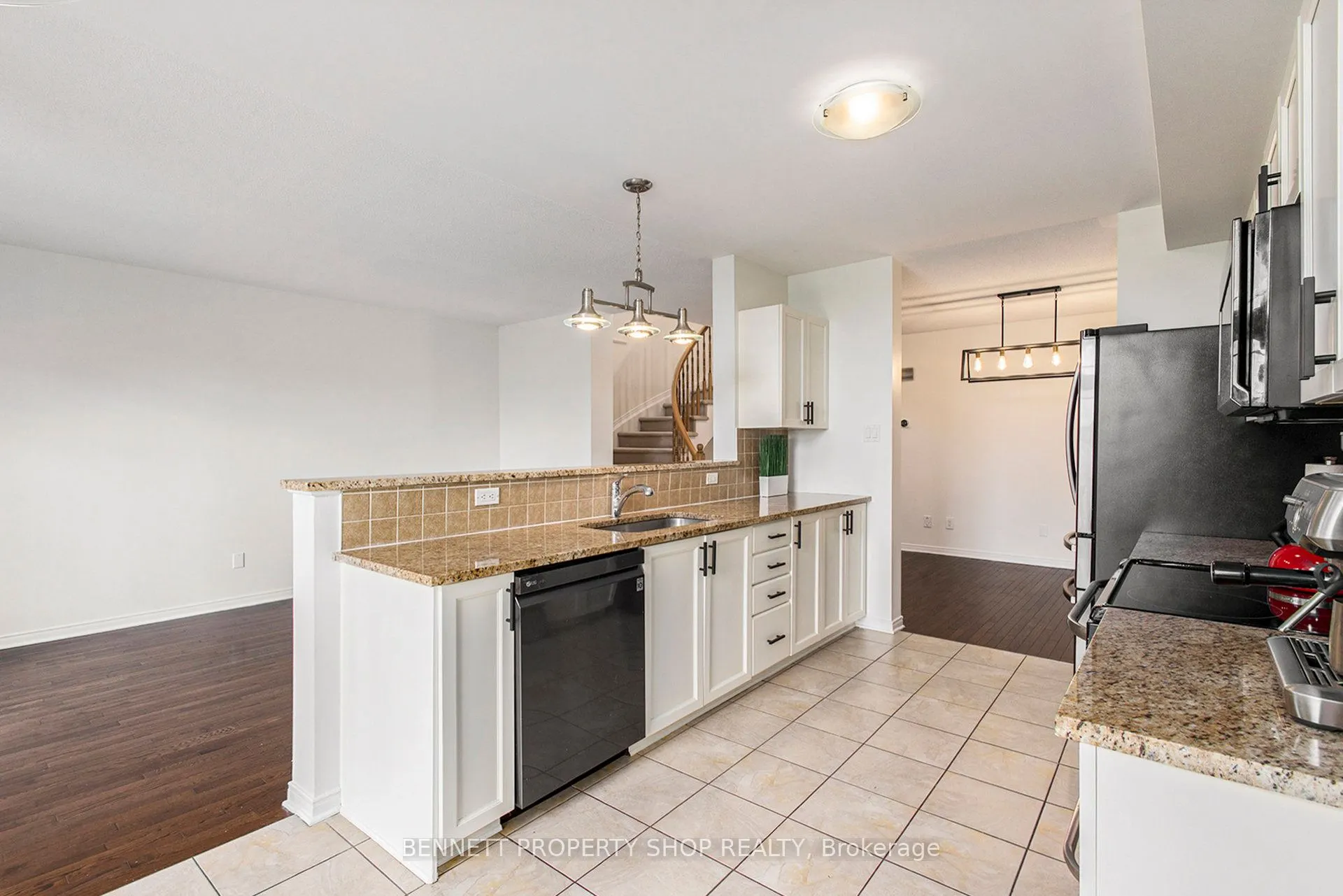 508 Pepperville Crescent