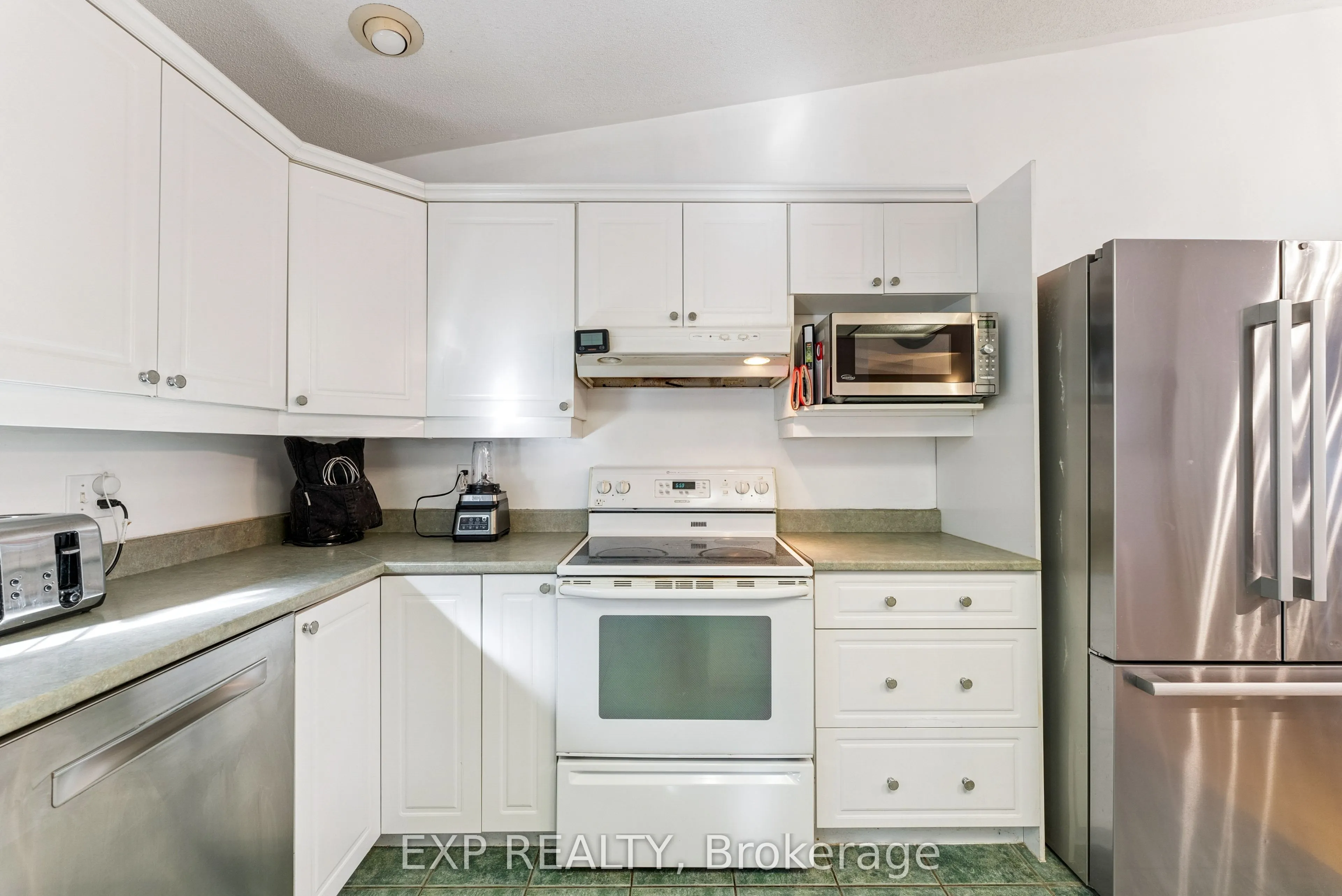 3 Bayshore Drive