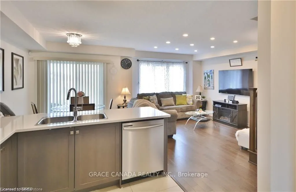 112 Bradshaw Drive