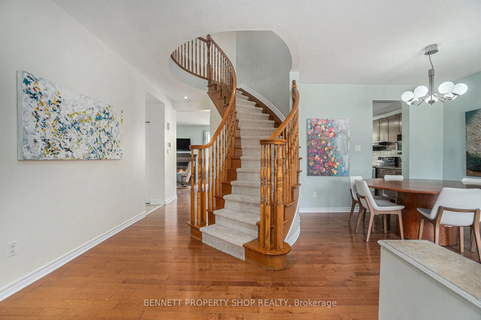 324 Fairlakes Way