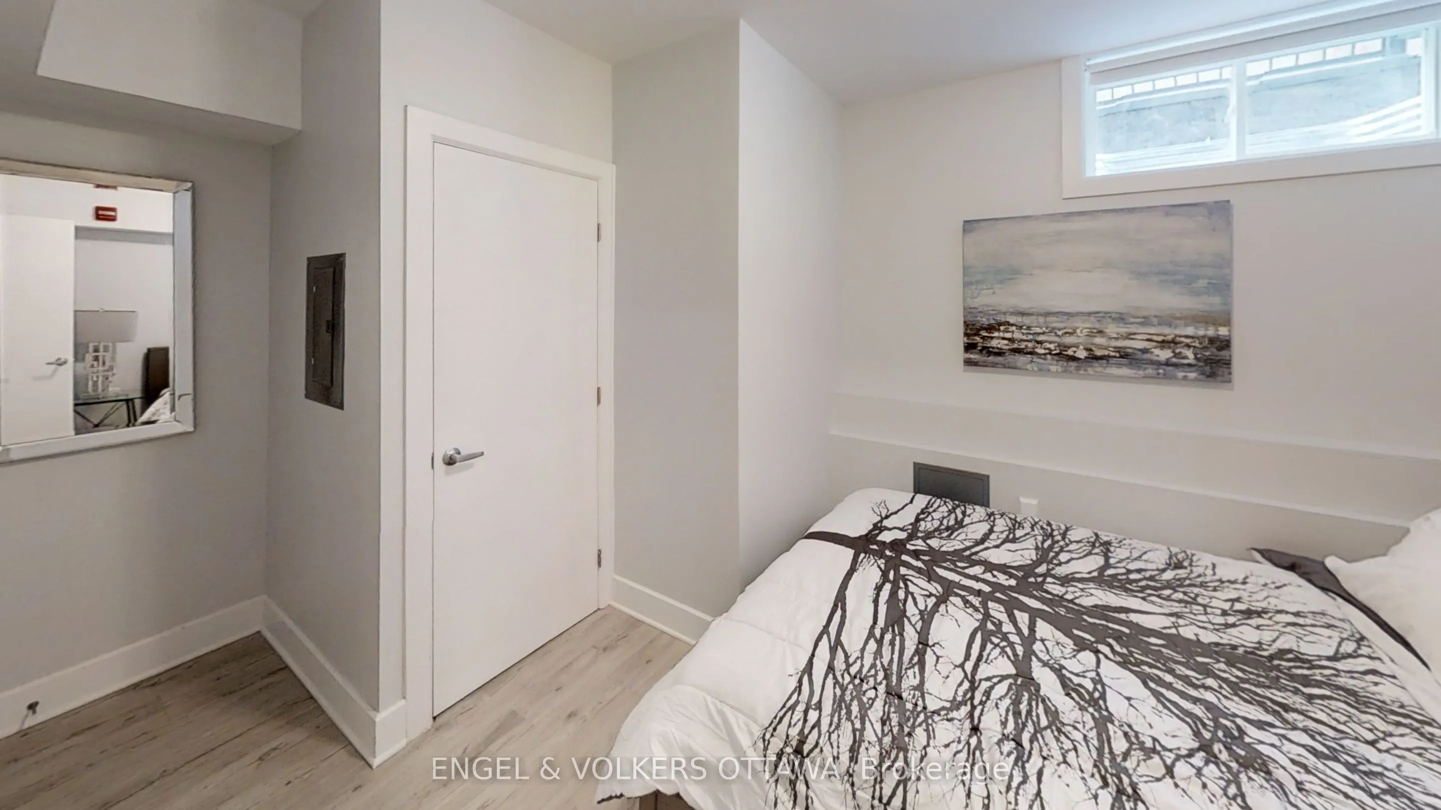 12 Jolliet Avenue, #1