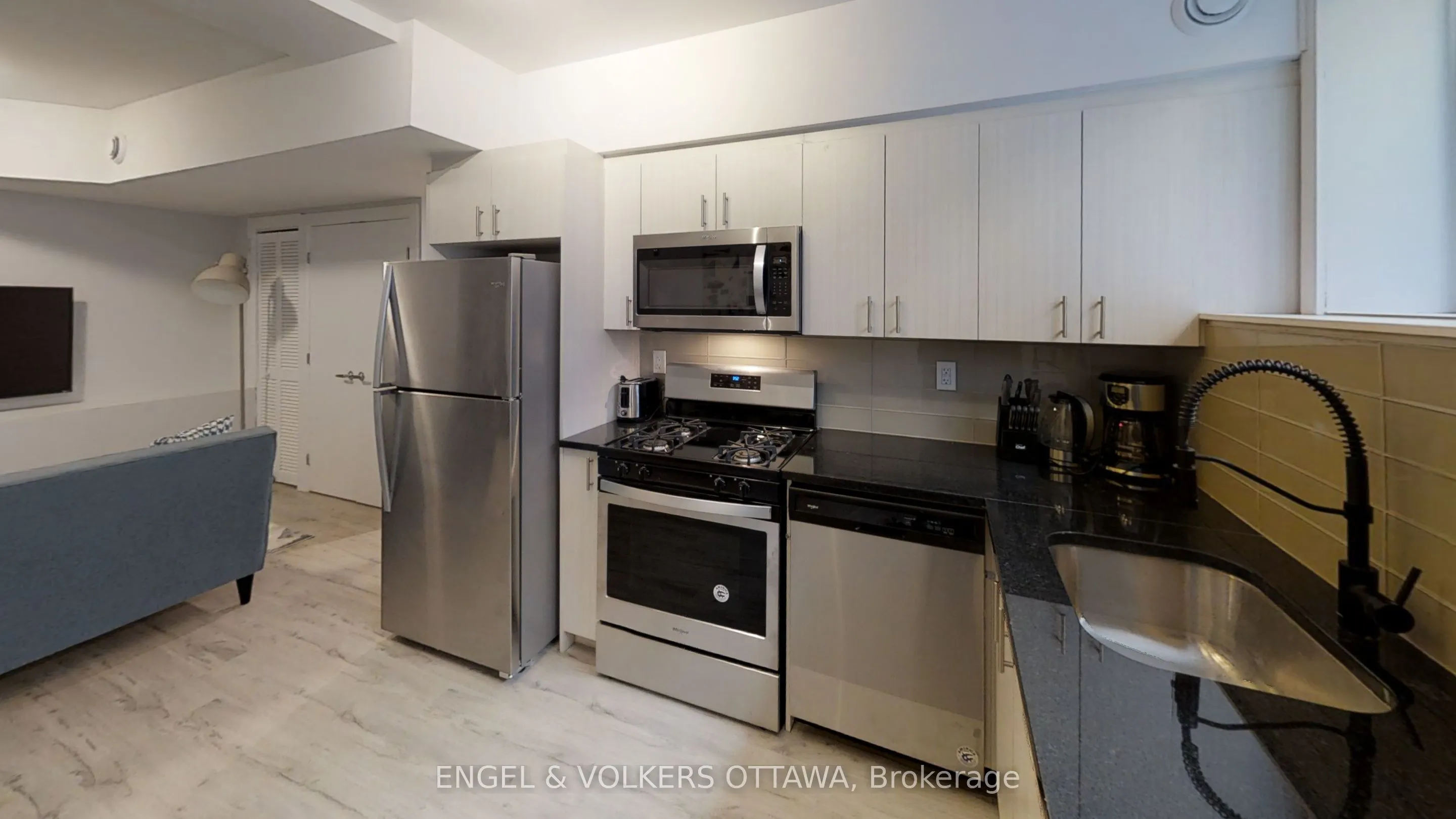 12 Jolliet Avenue, #1