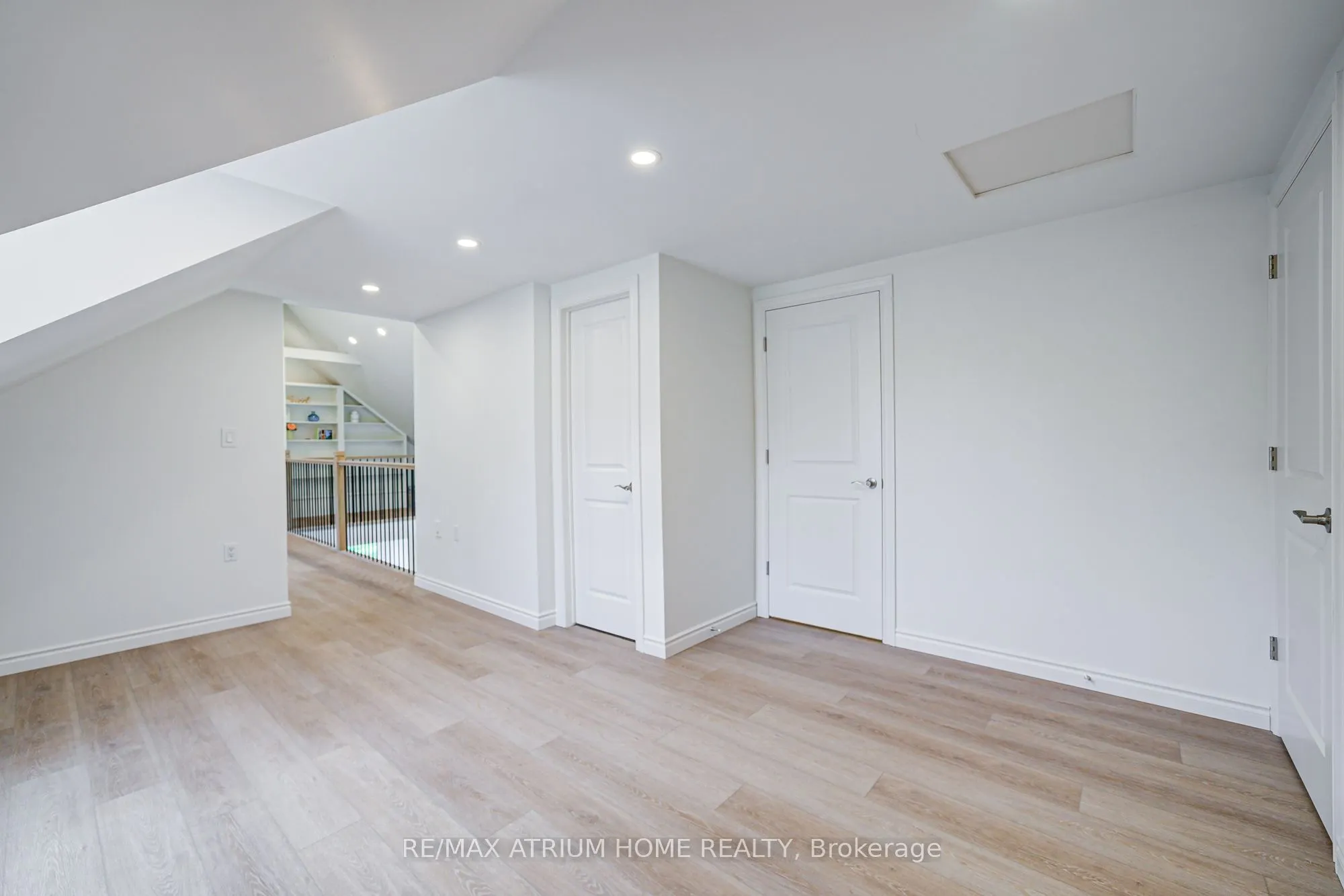 339 SOUTH BAY Road