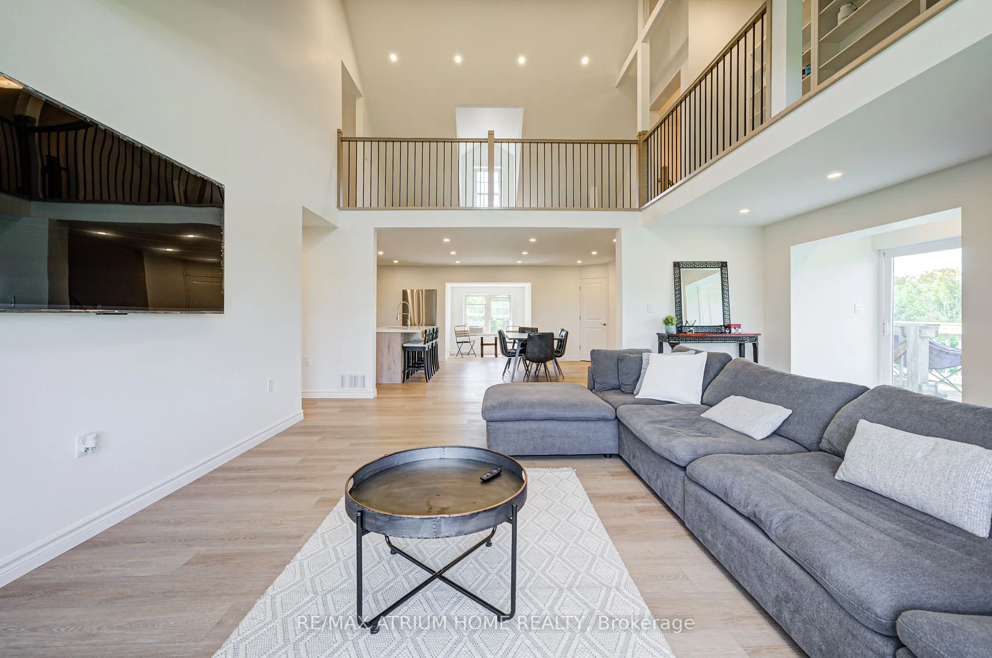 339 SOUTH BAY Road