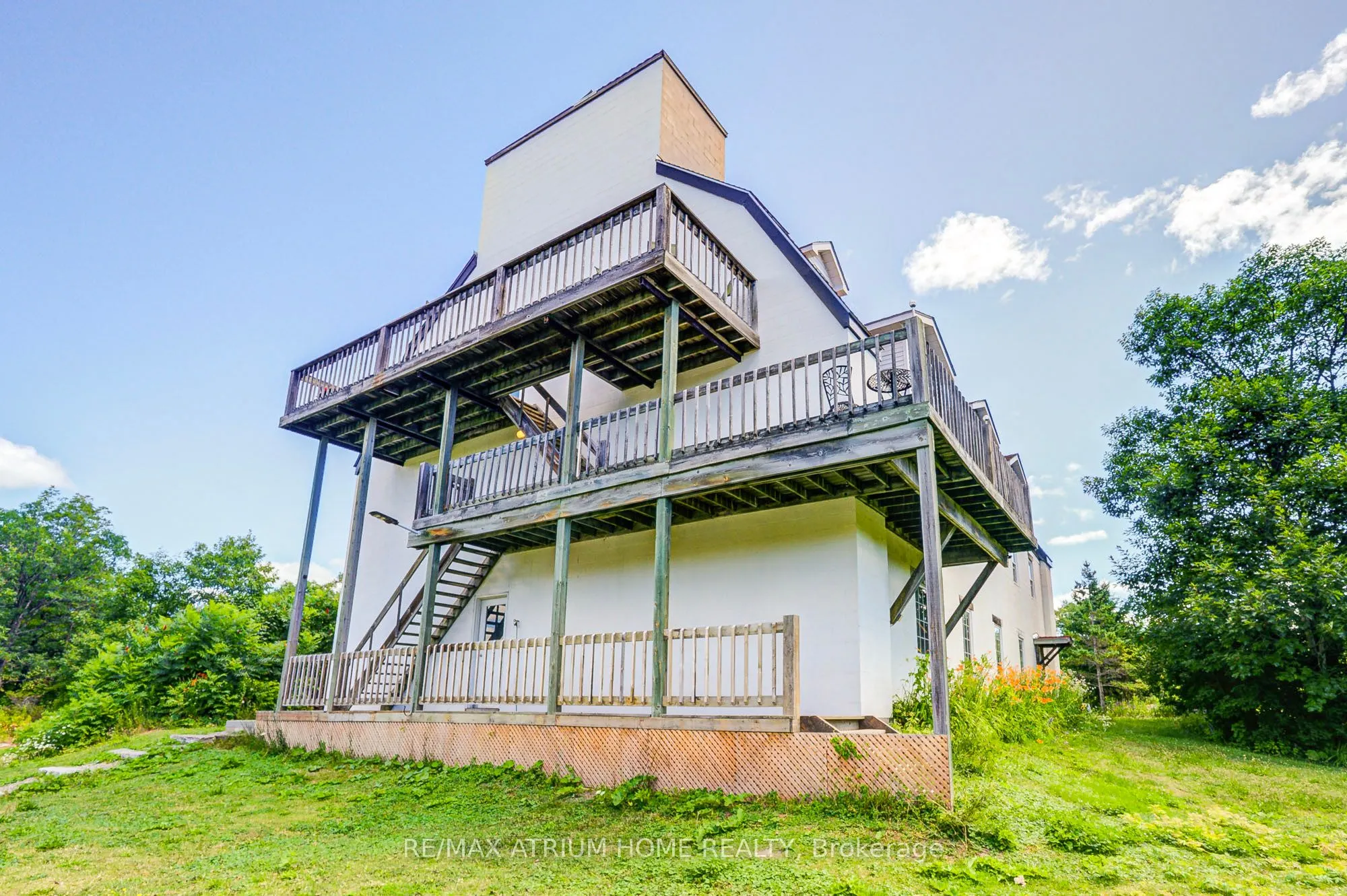 339 SOUTH BAY Road