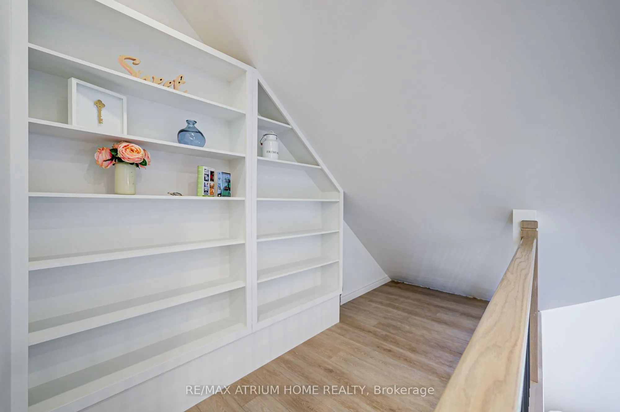 339 SOUTH BAY Road