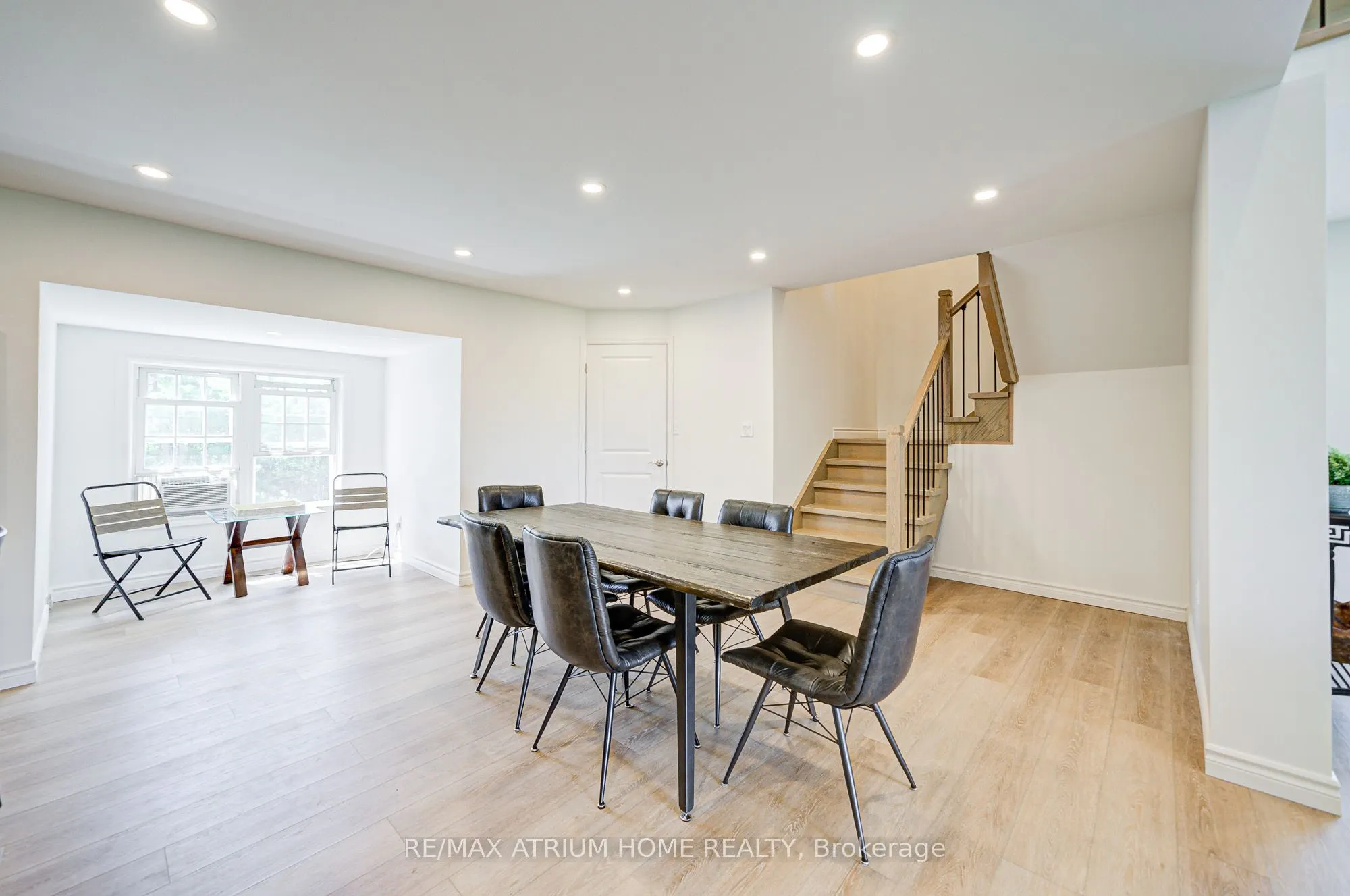 339 SOUTH BAY Road