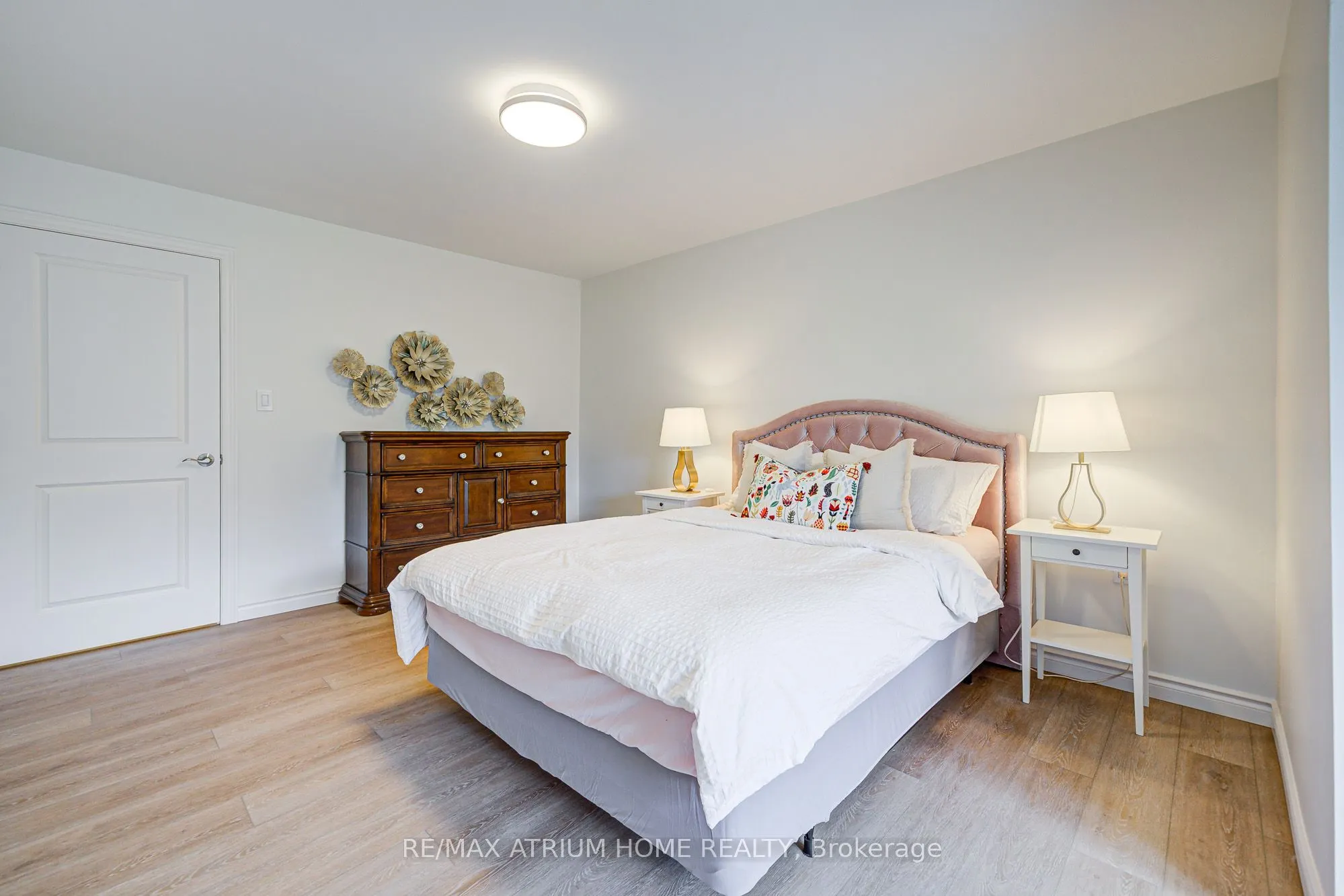 339 SOUTH BAY Road
