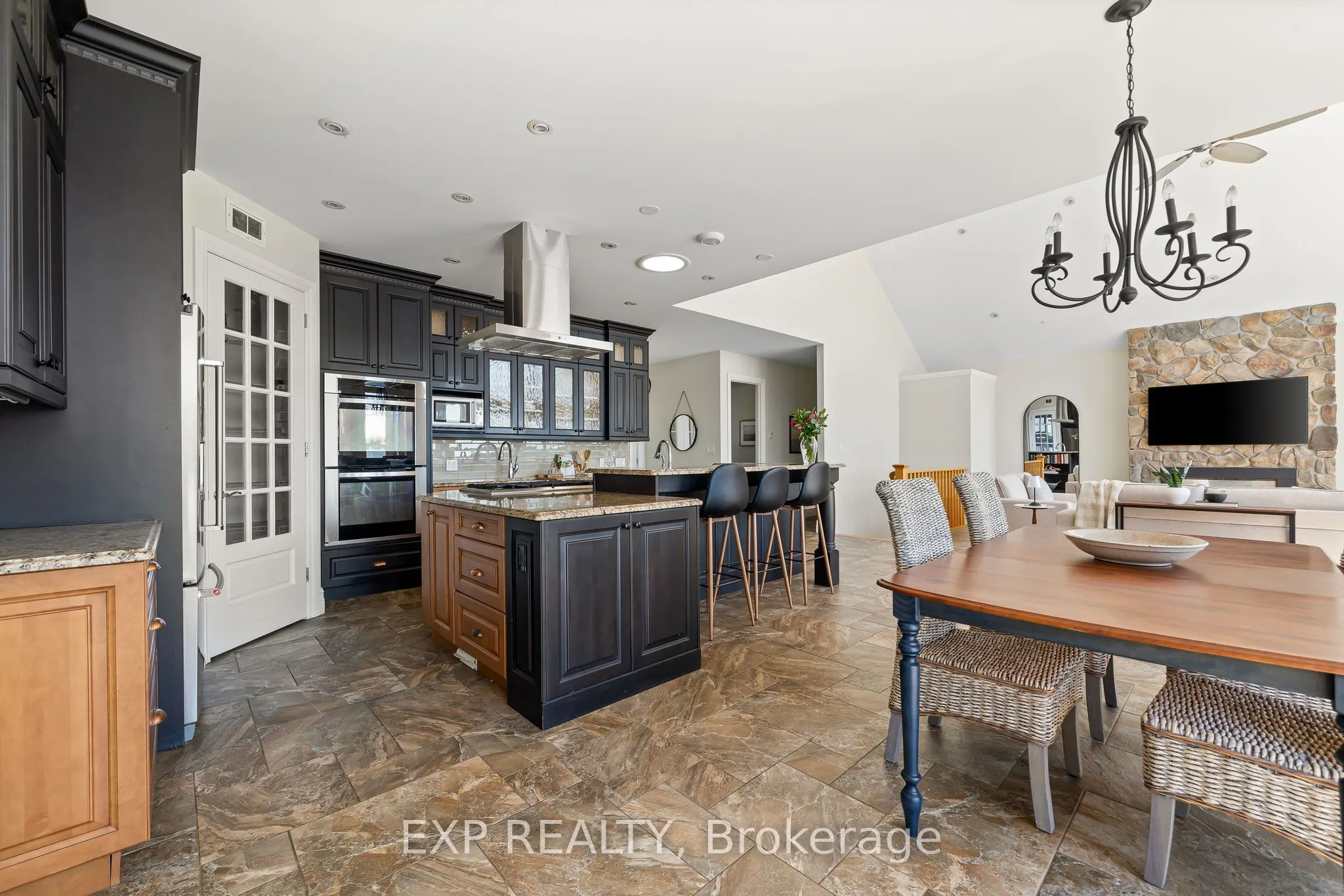 30 Roblin Lane R. R. #2 Lane