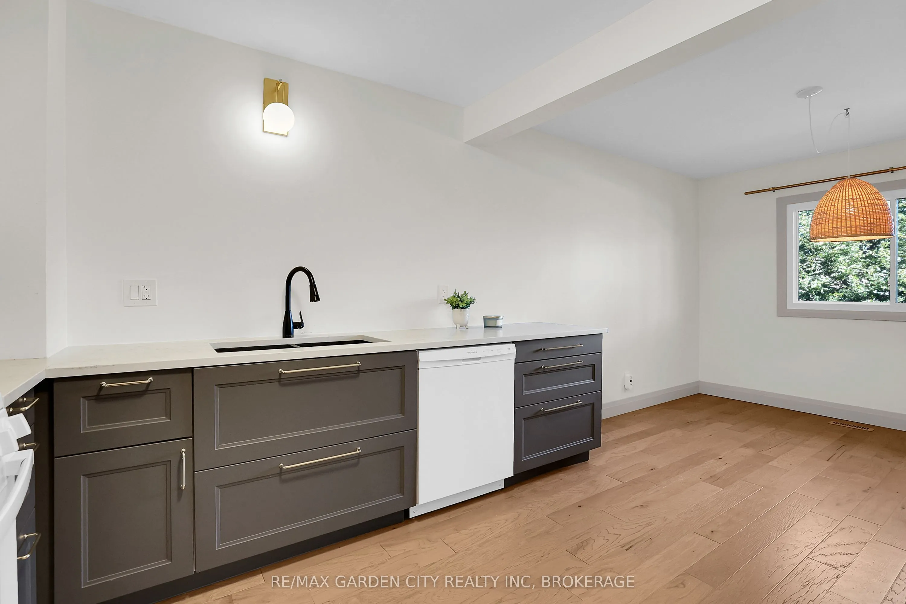 185 Denistoun Street, #85