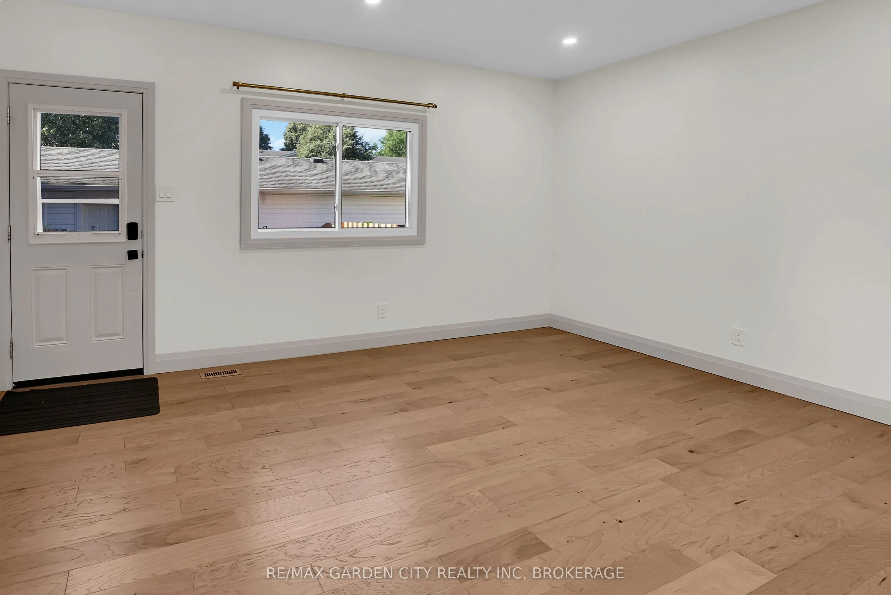185 Denistoun Street, #85