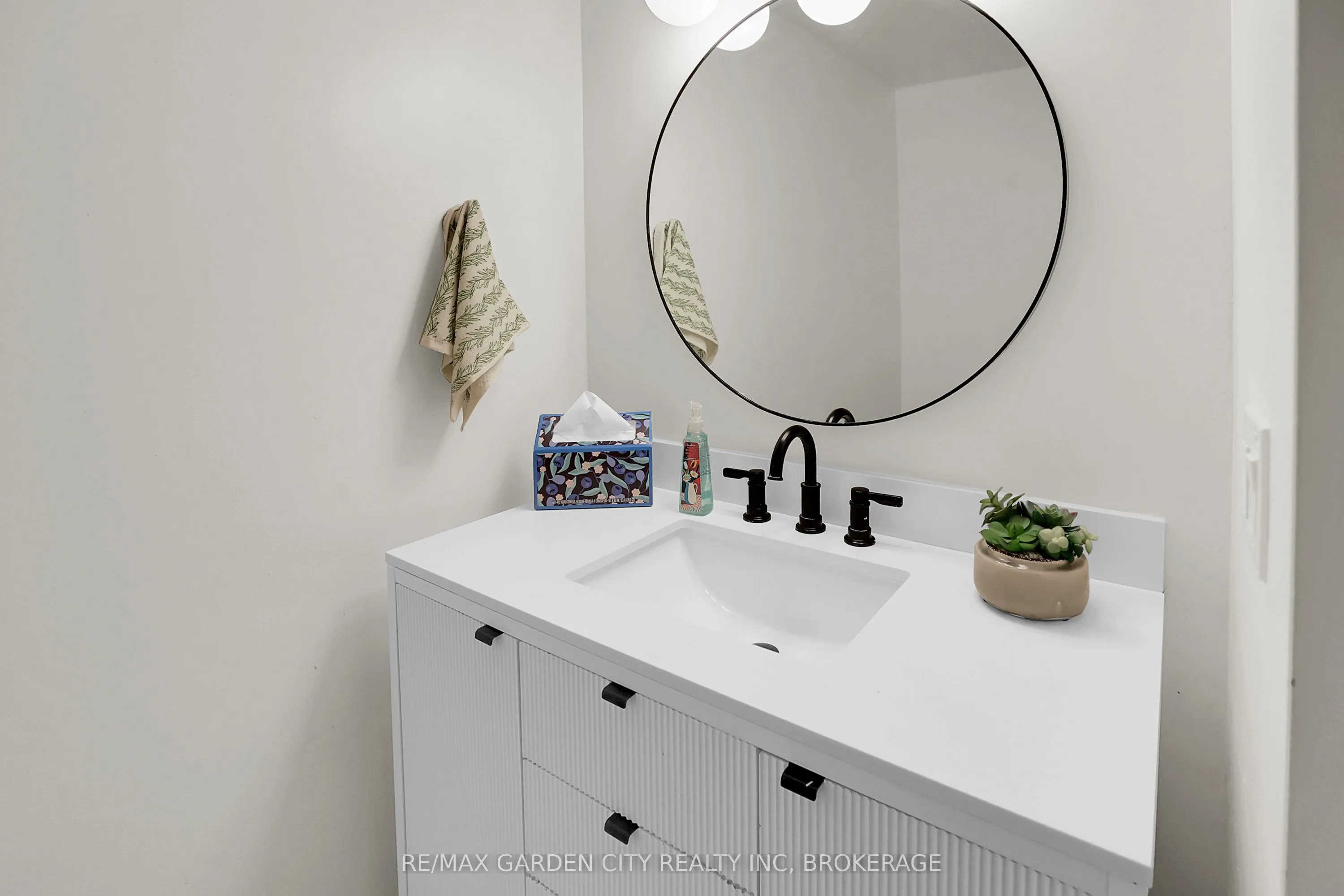 185 Denistoun Street, #85