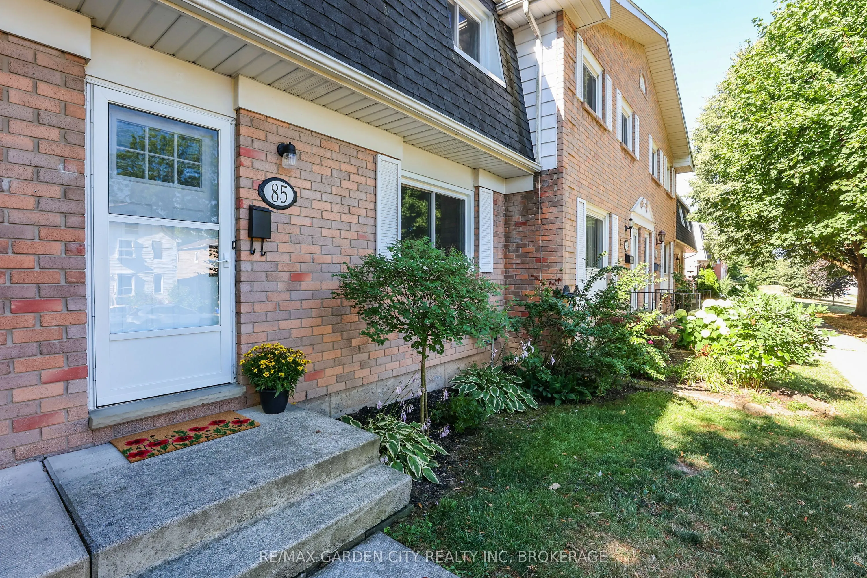 185 Denistoun Street, #85