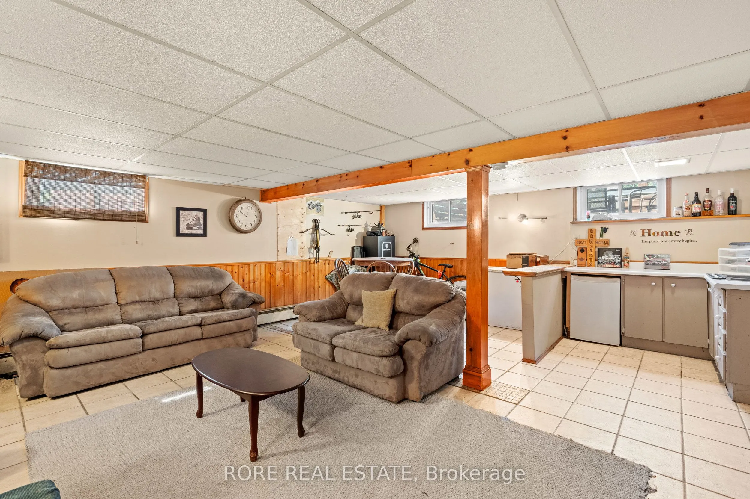 497 Clarence Street W