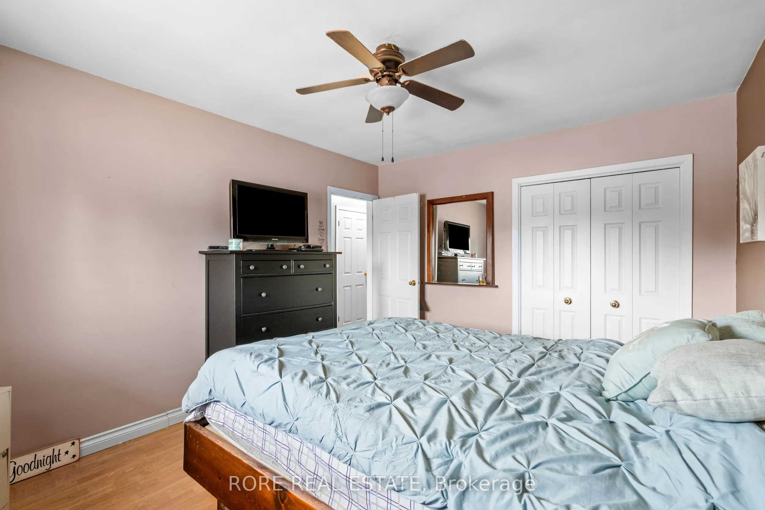 497 Clarence Street W