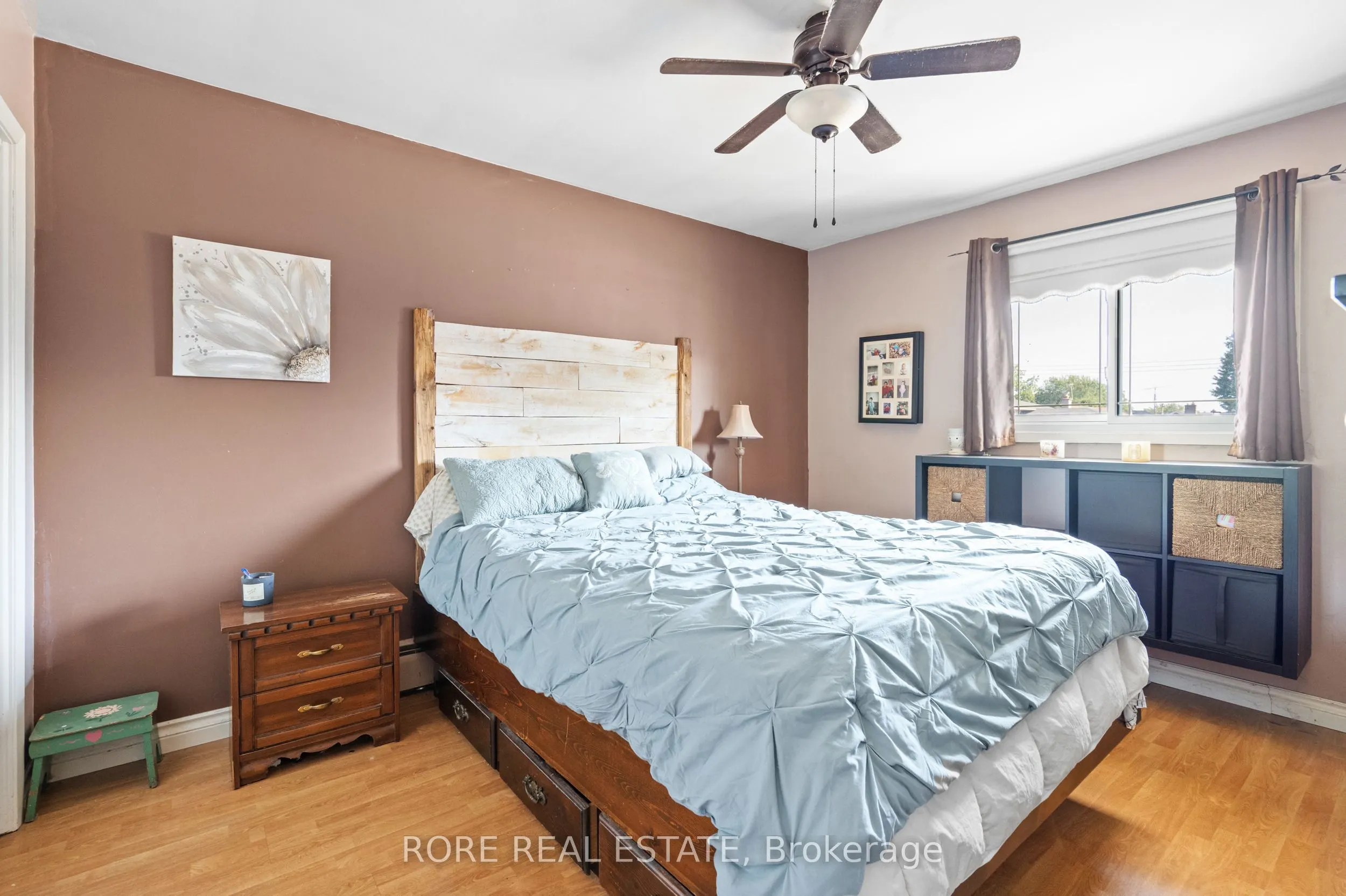 497 Clarence Street W