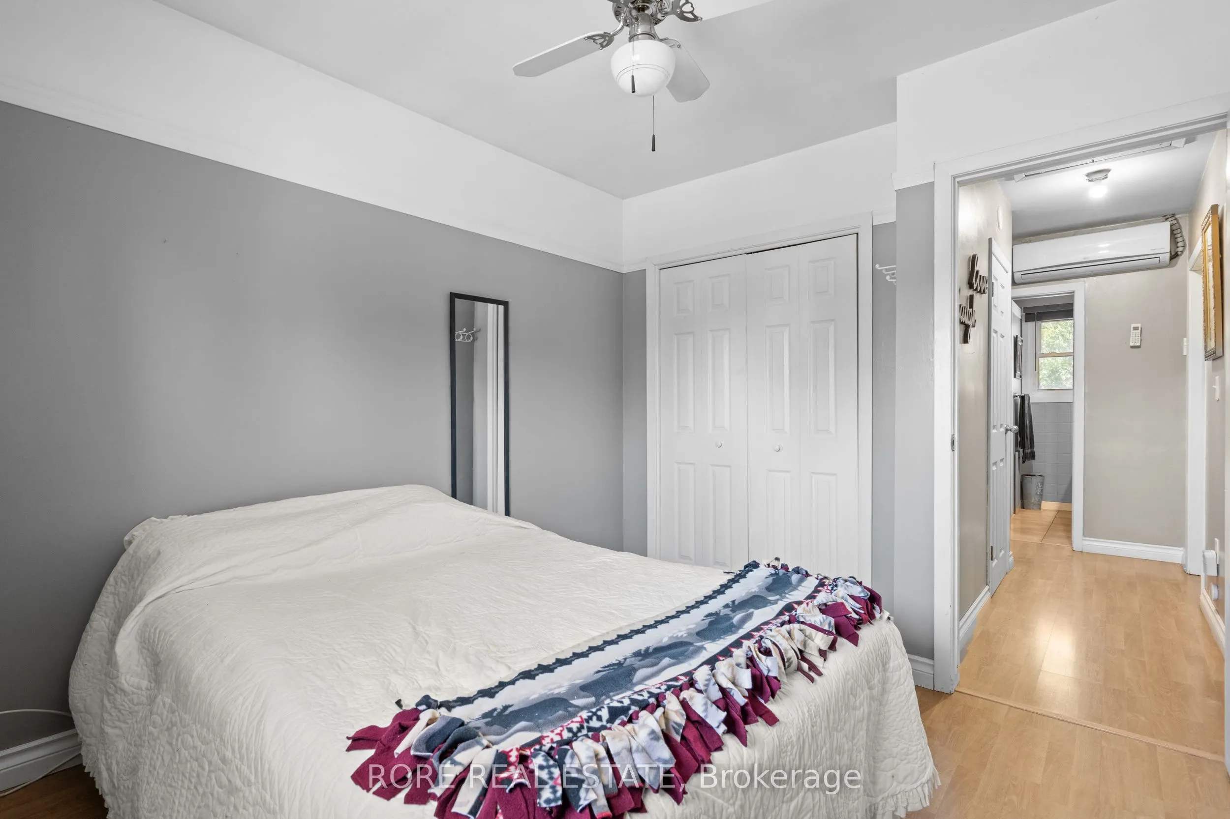 497 Clarence Street W