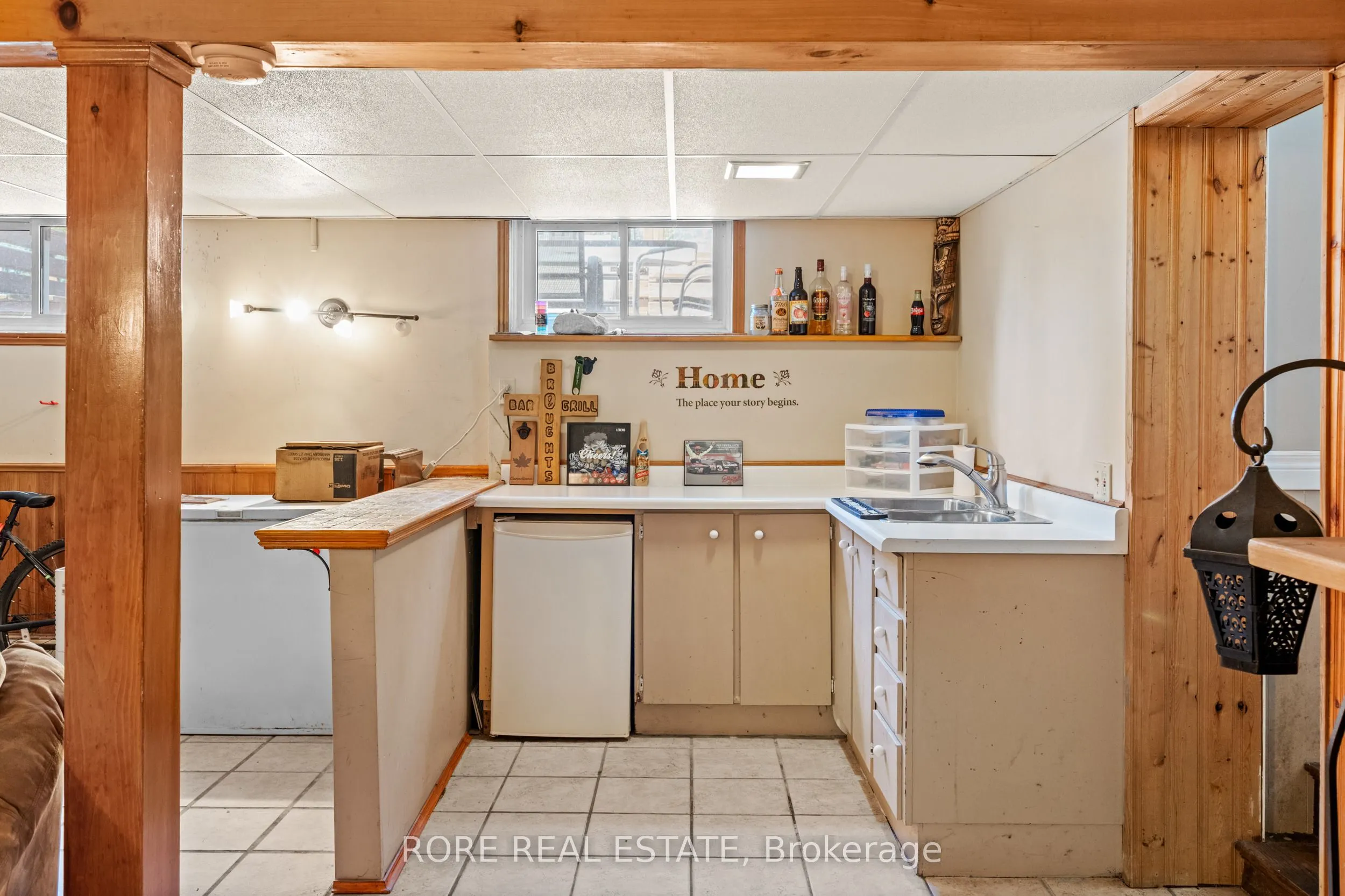497 Clarence Street W