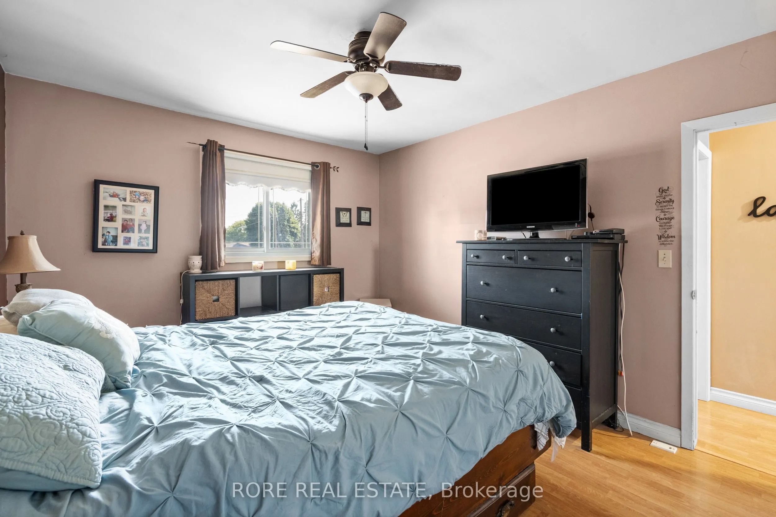 497 Clarence Street W